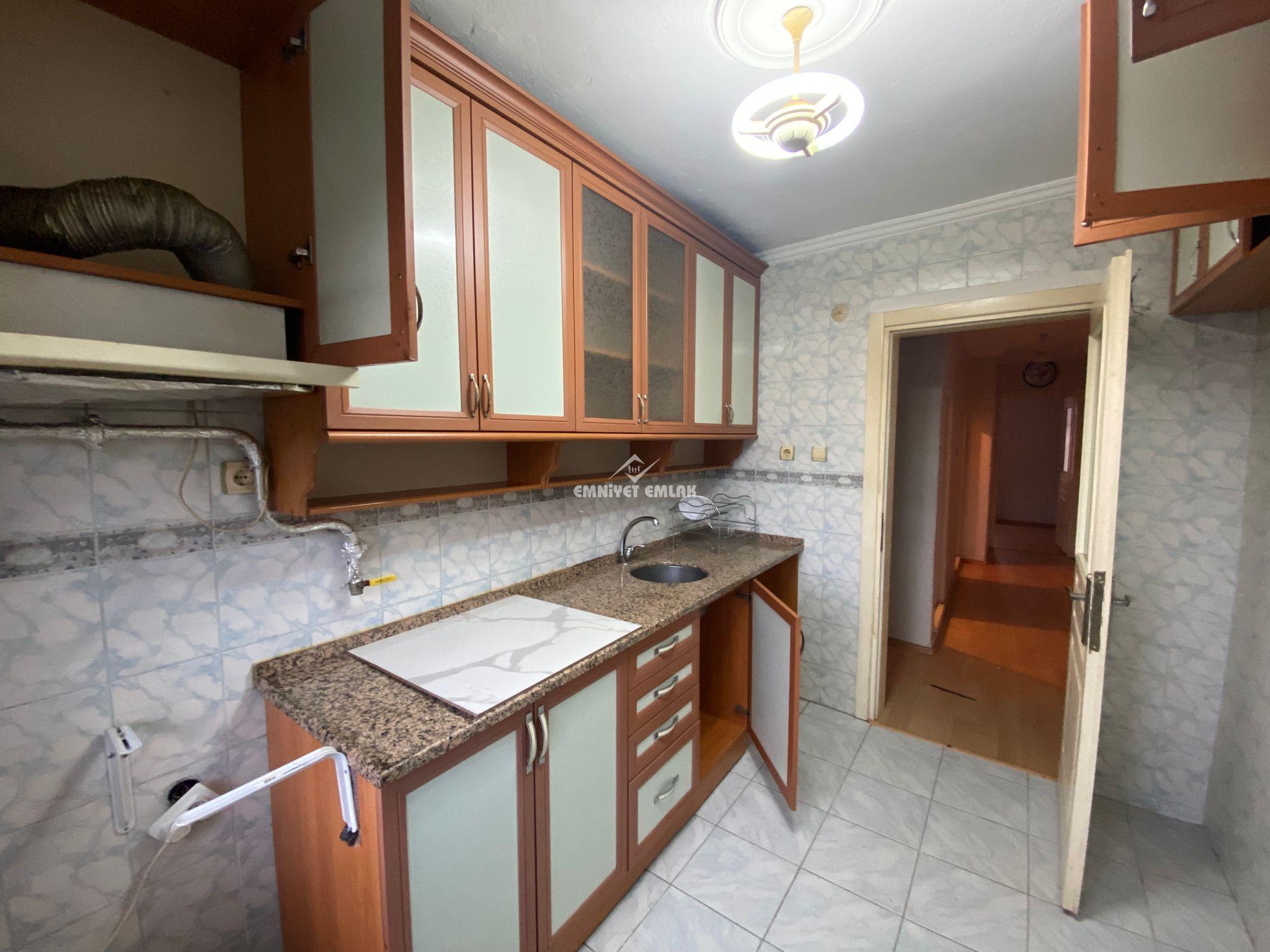 Kdz. Ereğli Karga Mahallesinde Çarşıya Yakın 3+1 Kiralık Daire