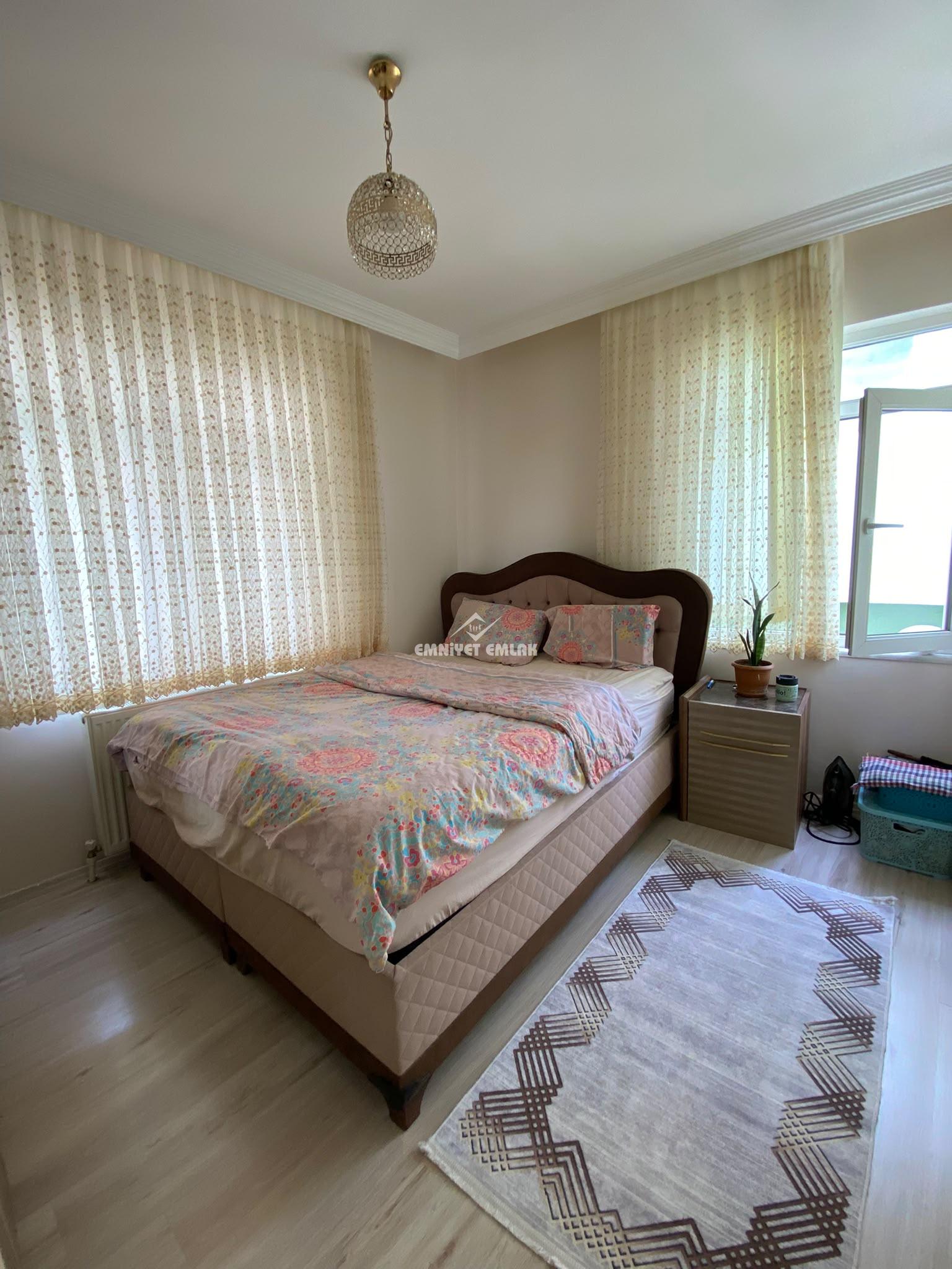 KDZ EREĞLİ MÜFTÜ MAHALLESİ İSTANBUL YOL AYRIMI MEVKİİ 2+1 SATILIK DAİRE