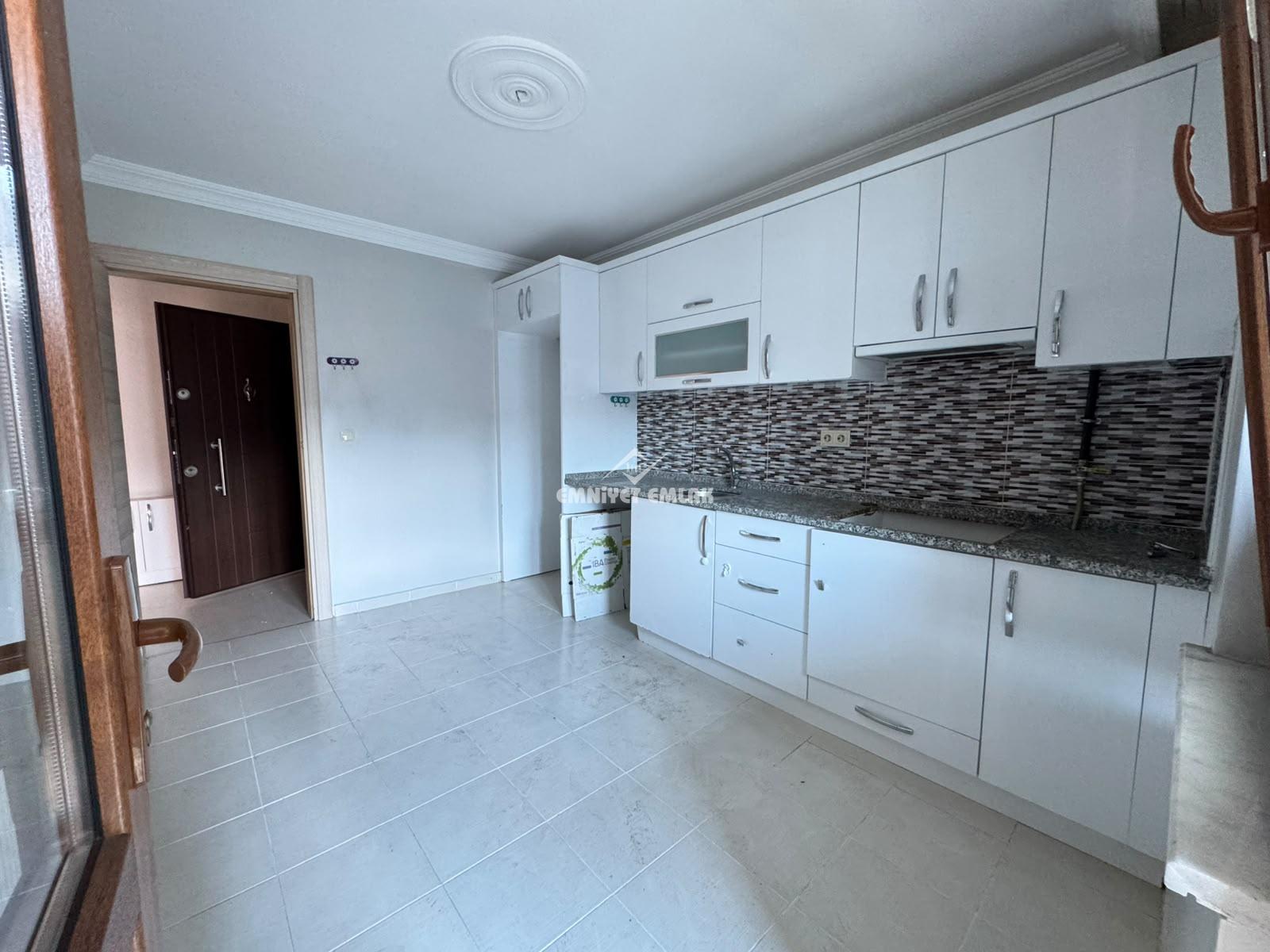 KDZ EREĞLİ KEPEZ MAHALLESİ ANAYOLA YAKIN  EBEVEYN BANYOLU 3+1 KİRALIK DAİRE