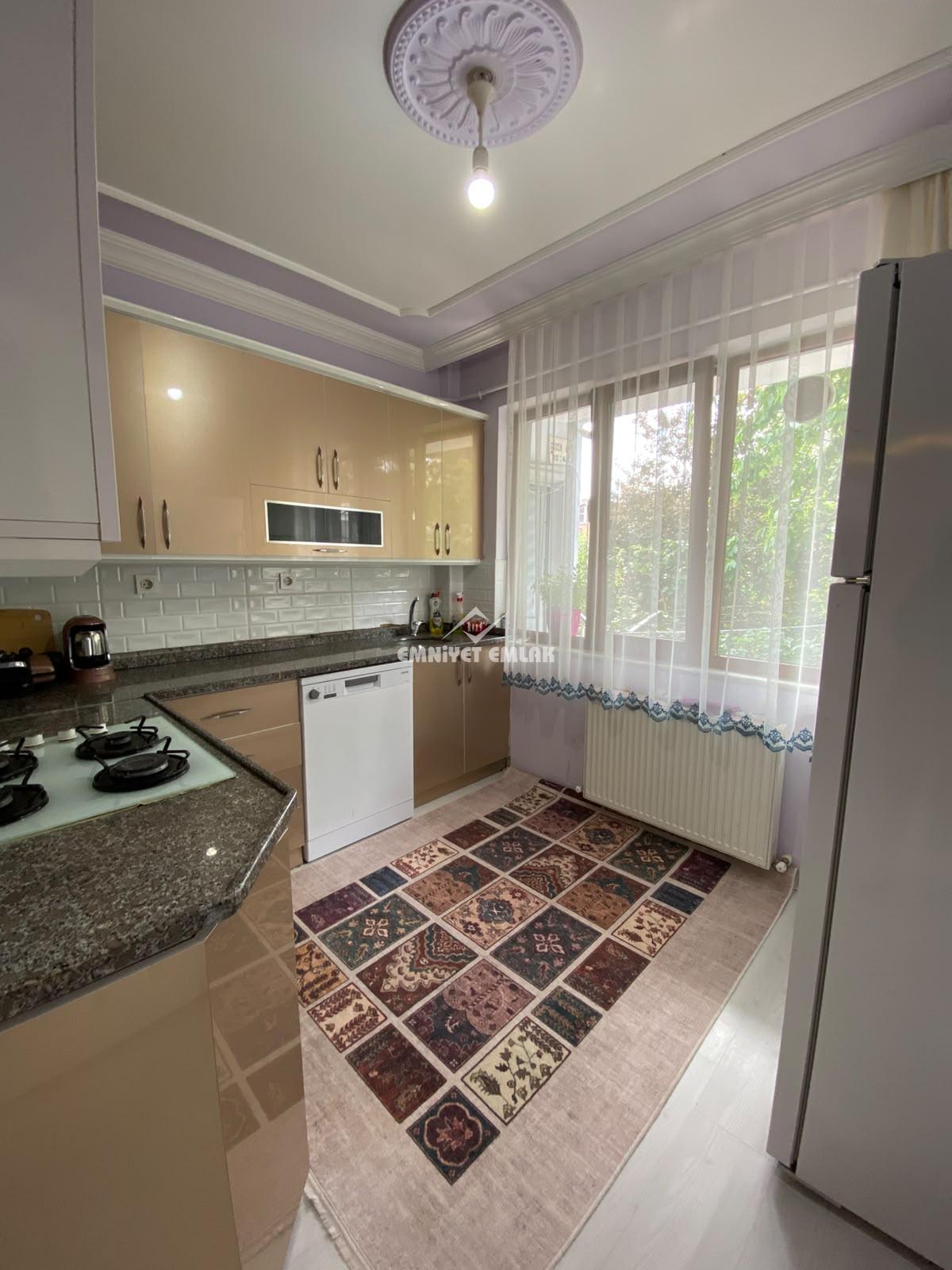 KDZ EREĞLİ HATİP SOKAKTA 2+1 EBEVEYN BANYOLU SATILIK DAİRE