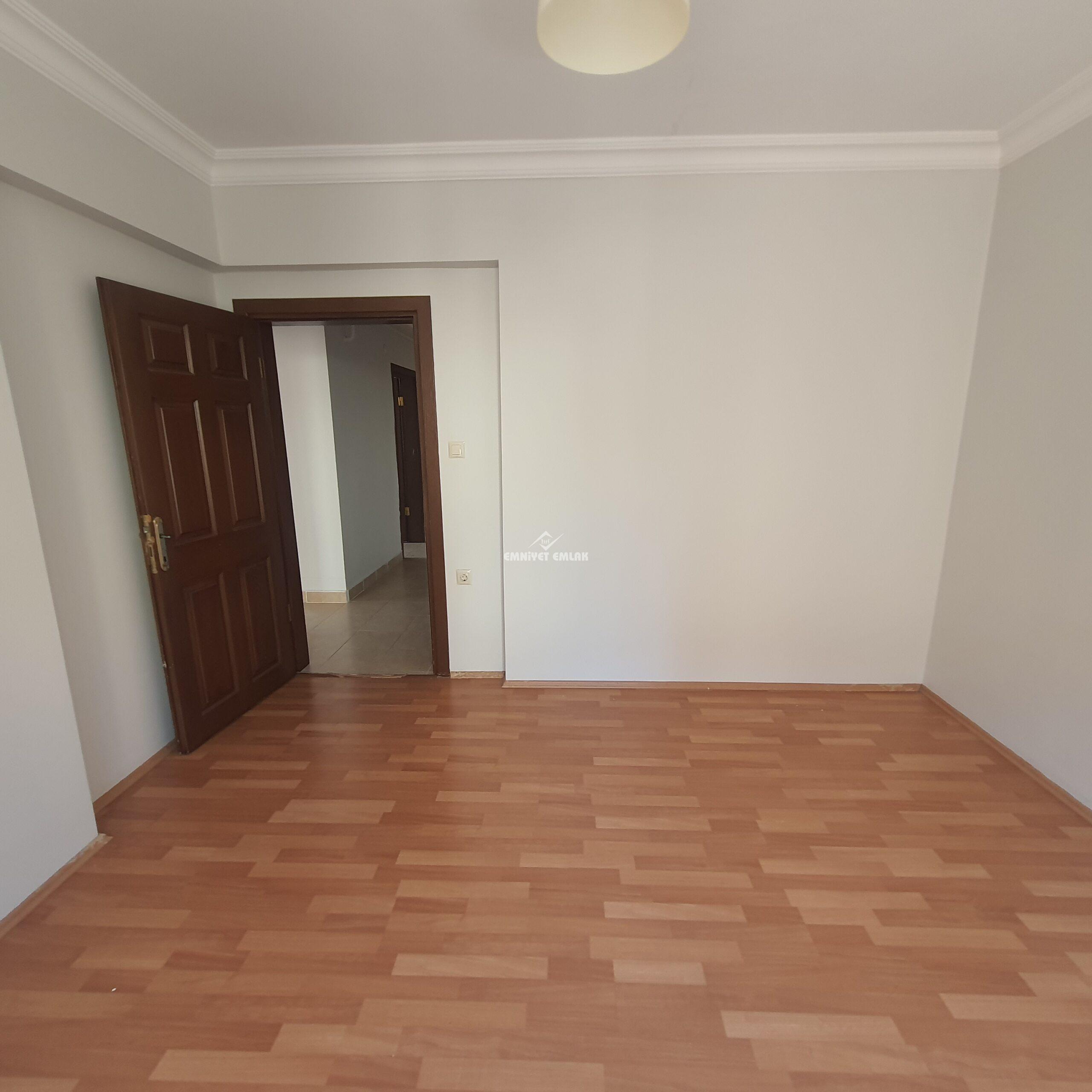 EREĞLİ AKARCA MAH. SALI PAZARI BÖL. KİRALIK 3+1 DAİRE