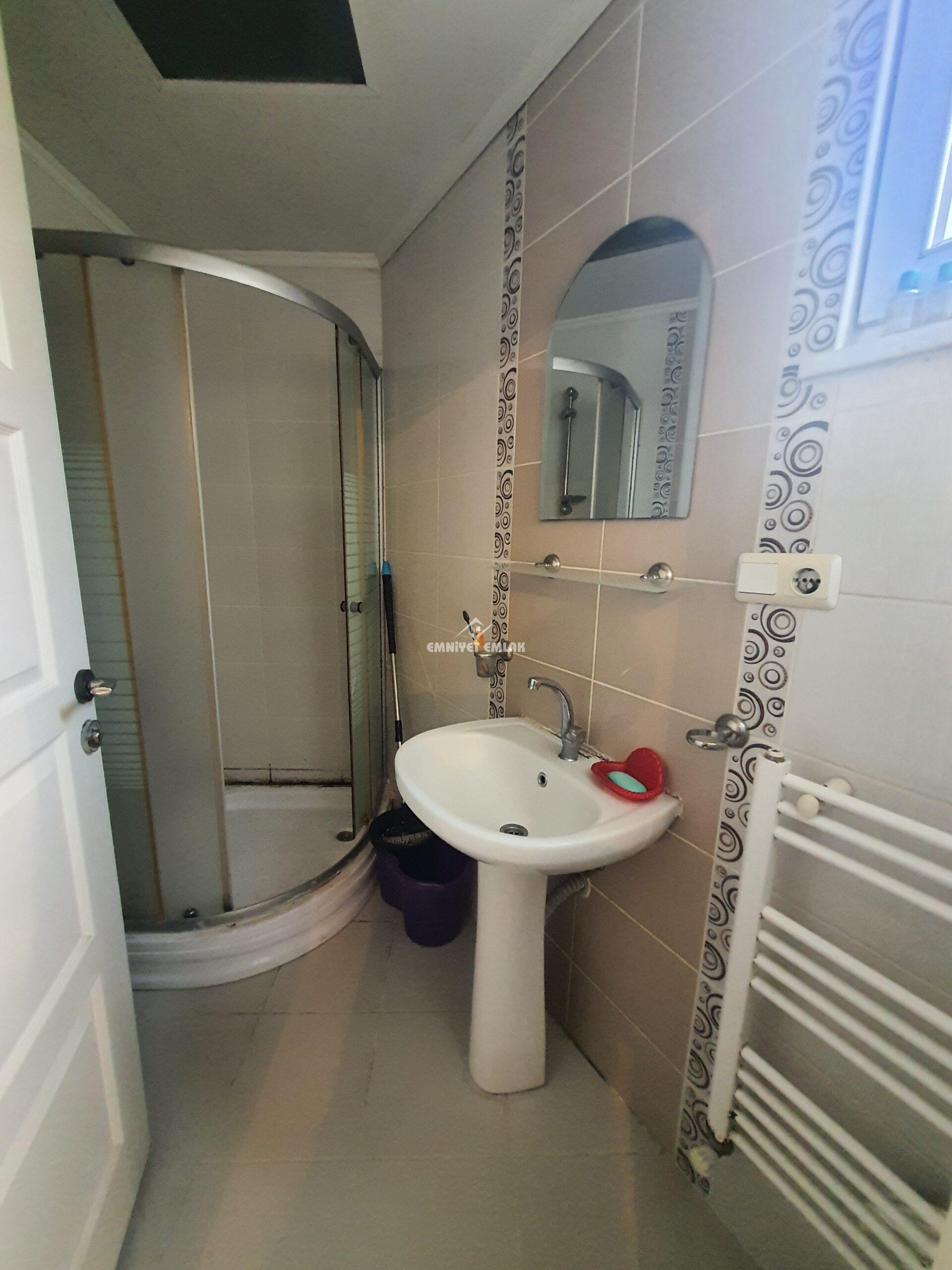 EREĞLİ KEPEZ MAH. SOLAK YOL AYRIMINDA EŞYALI SATILIK 1+1 DAİRE