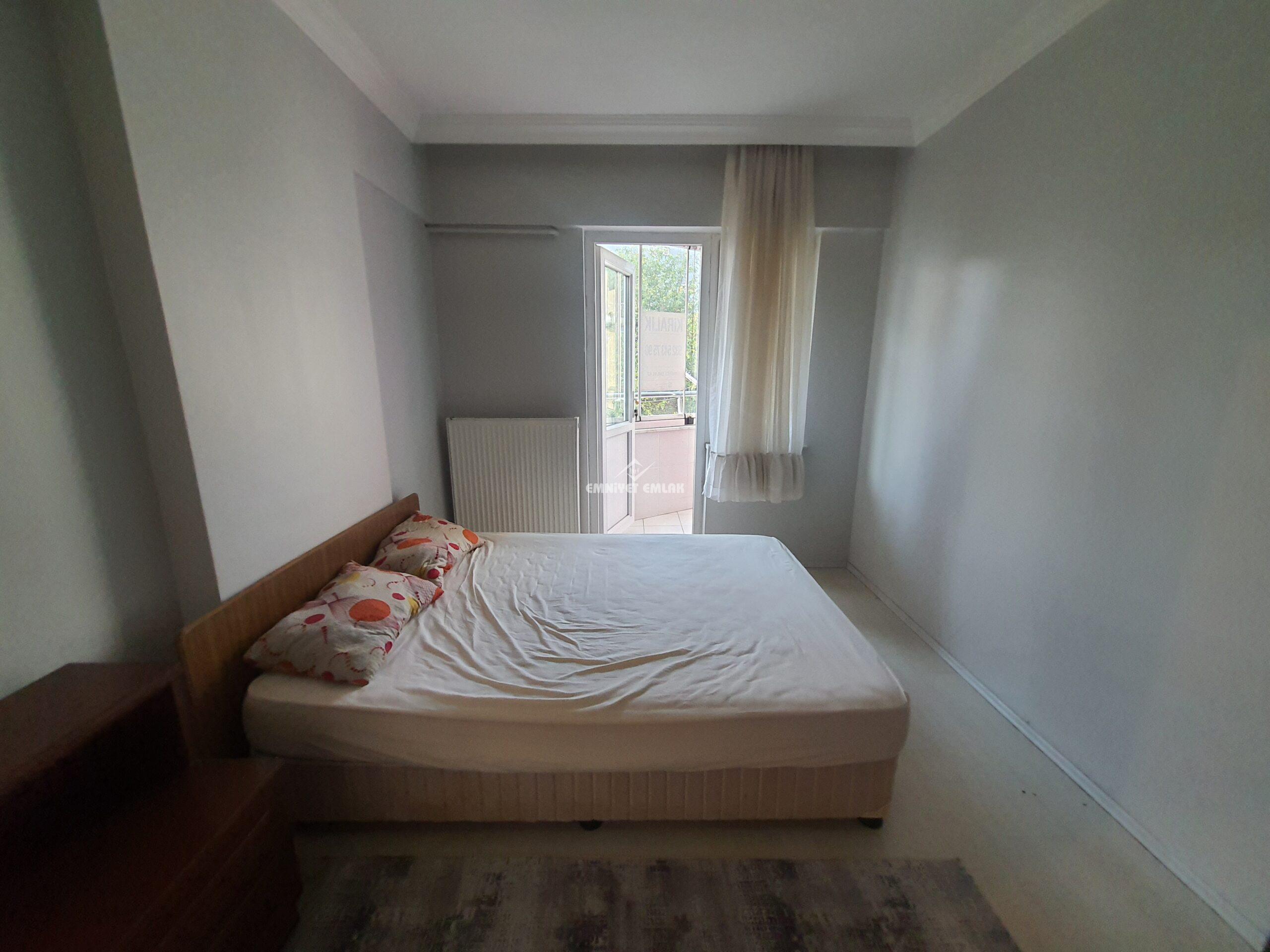 EREĞLİ KEPEZ MAH. SOLAK YOL AYRIMINDA EŞYALI SATILIK 1+1 DAİRE