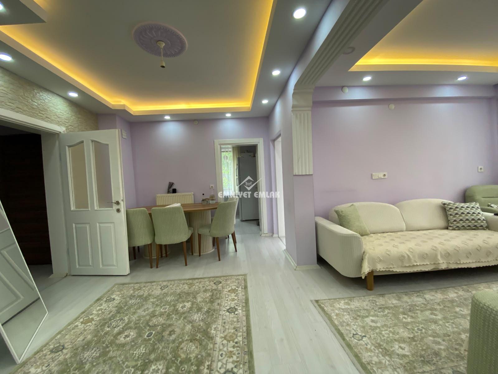 KDZ EREĞLİ HATİP SOKAKTA 2+1 EBEVEYN BANYOLU SATILIK DAİRE