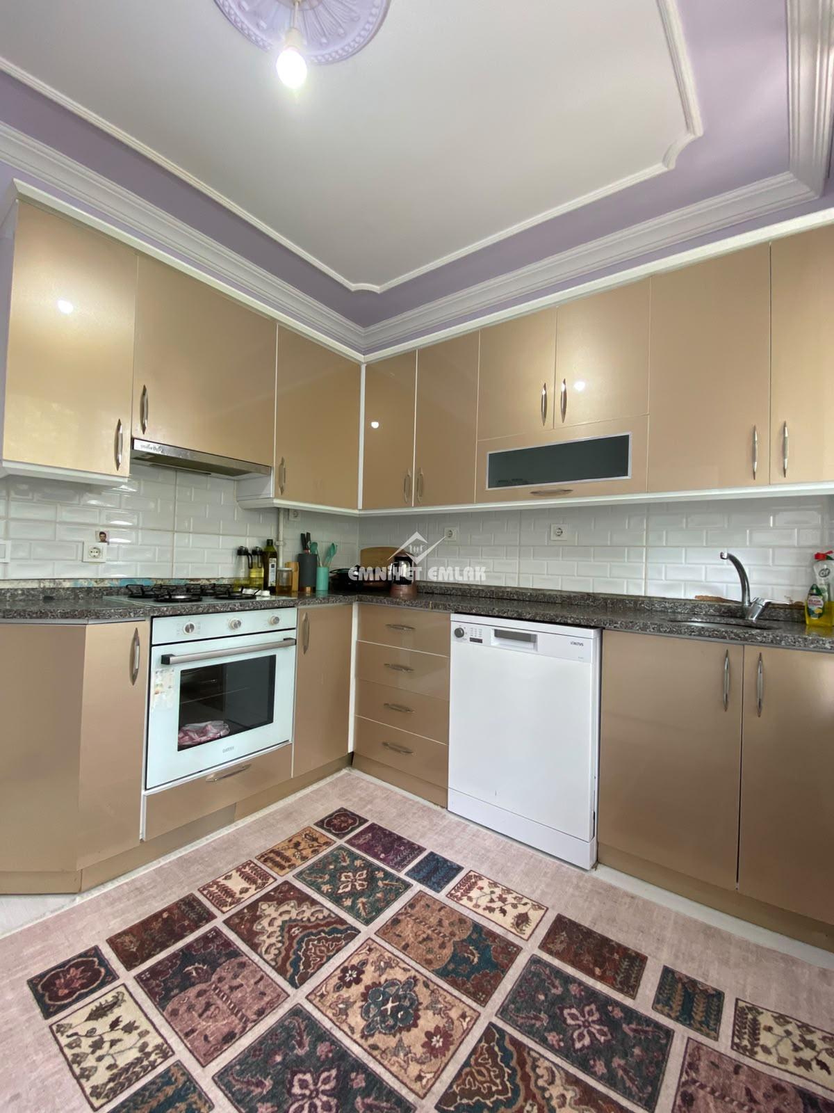 KDZ EREĞLİ HATİP SOKAKTA 2+1 EBEVEYN BANYOLU SATILIK DAİRE