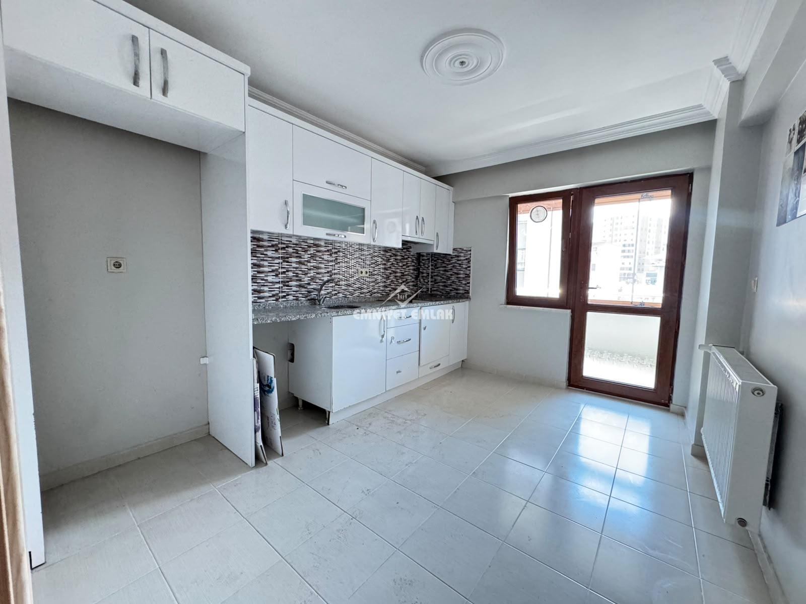 KDZ EREĞLİ KEPEZ MAHALLESİ ANAYOLA YAKIN  EBEVEYN BANYOLU 3+1 KİRALIK DAİRE