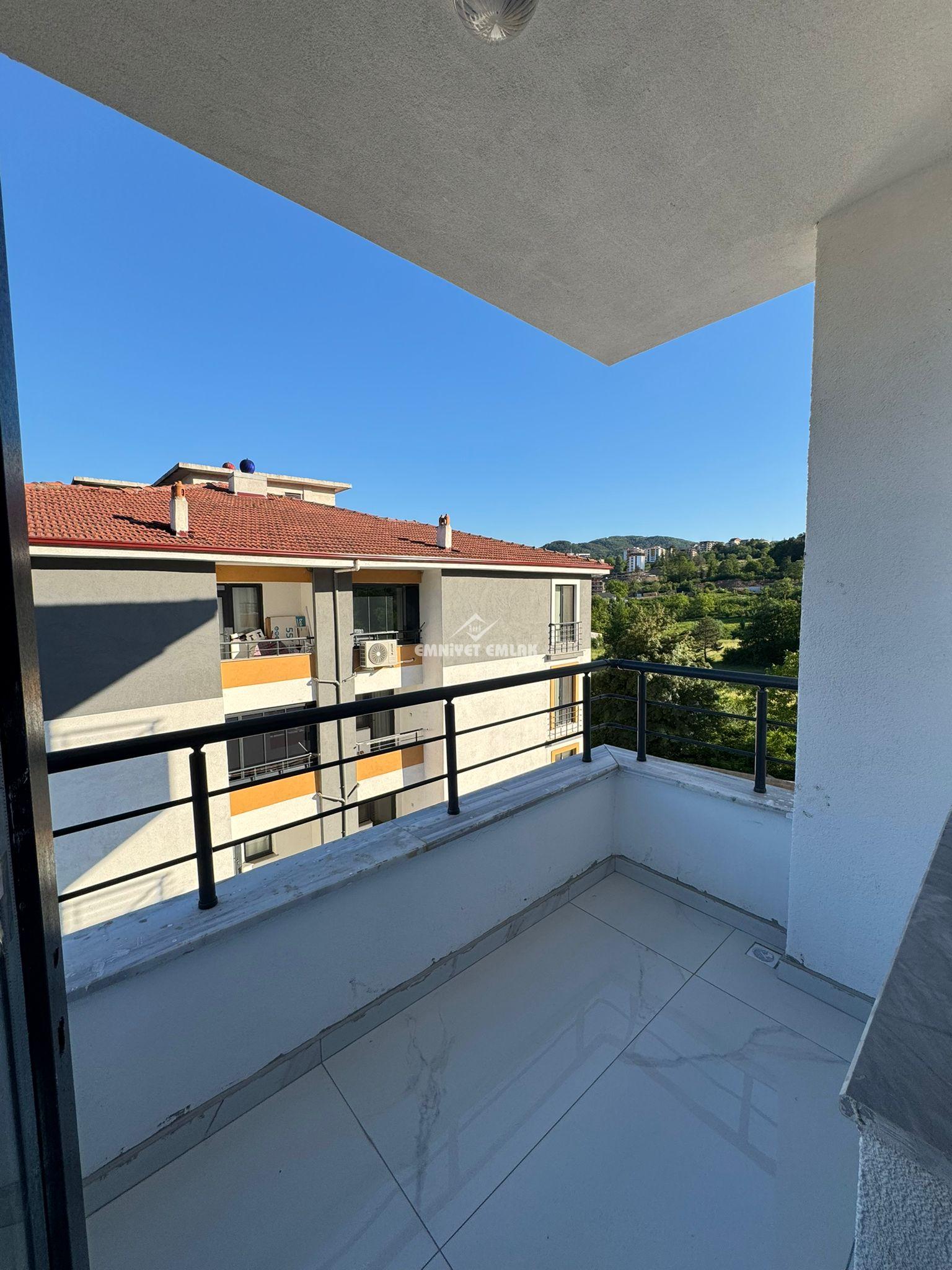 KDZ EREĞLİ KEPEZ MH ANAYOL ÜZERİNDE 2+1 EBEVEYN BANYOLU KİRALIK SIFIR DAİRE