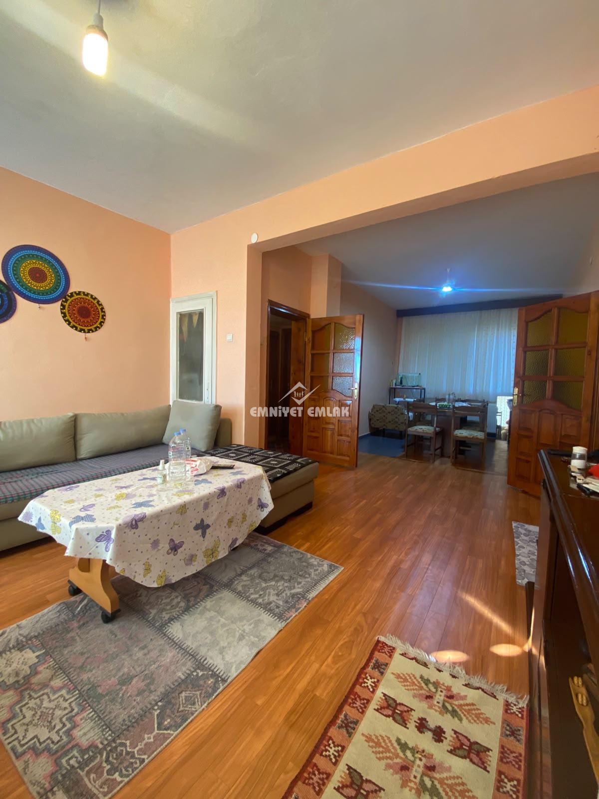 KDZ EREĞLİ KADITARLASI SALI PAZARI MEVKİİ 2+1 SATILIK DAİRE