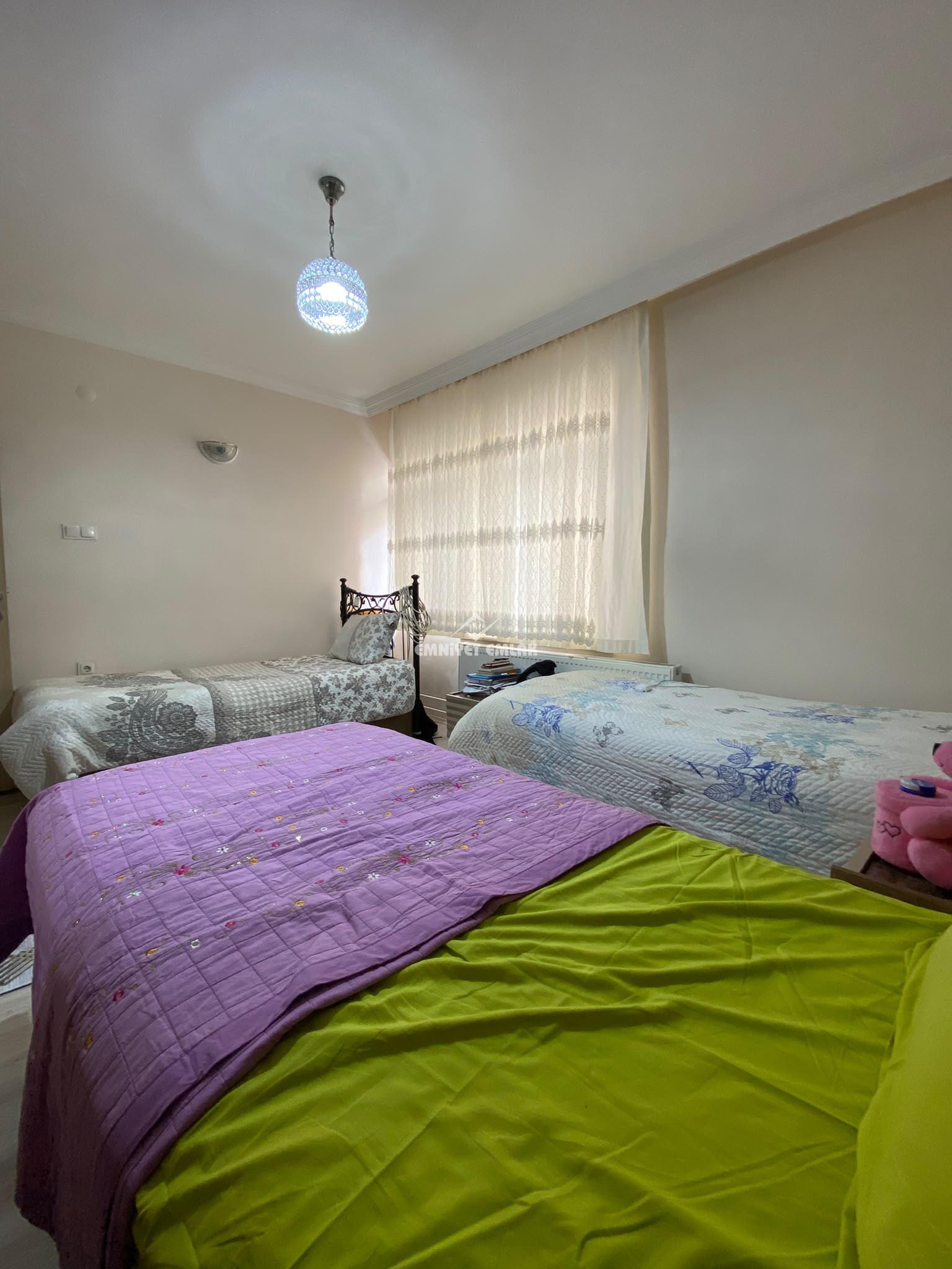 KDZ EREĞLİ MÜFTÜ MAHALLESİ İSTANBUL YOL AYRIMI MEVKİİ 2+1 SATILIK DAİRE