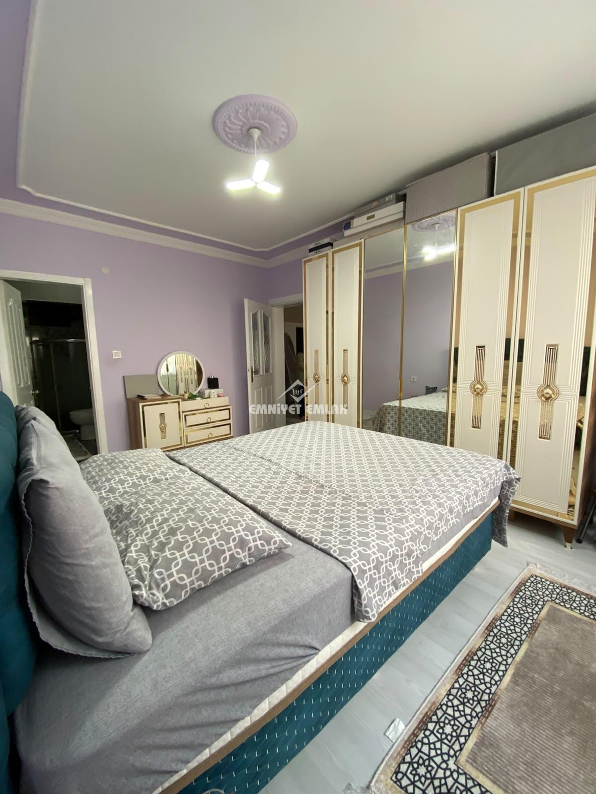 KDZ EREĞLİ HATİP SOKAKTA 2+1 EBEVEYN BANYOLU SATILIK DAİRE
