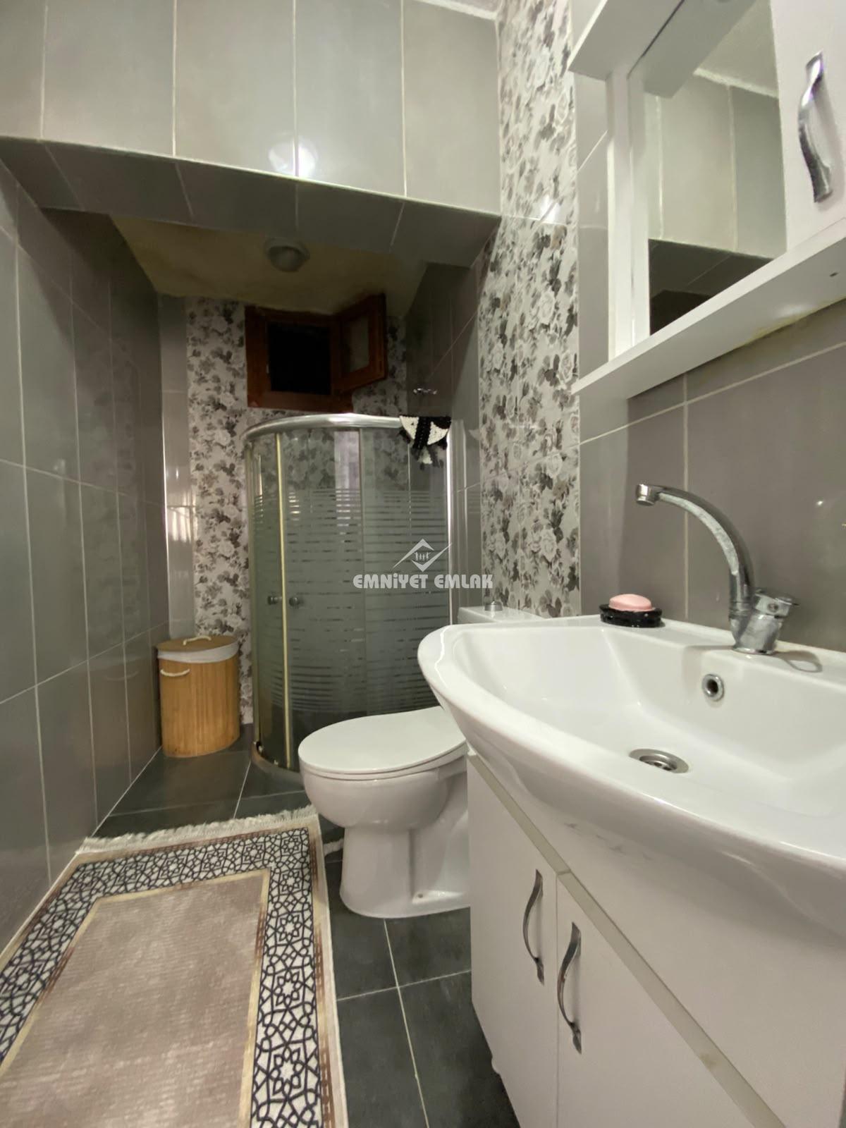 KDZ EREĞLİ HATİP SOKAKTA 2+1 EBEVEYN BANYOLU SATILIK DAİRE