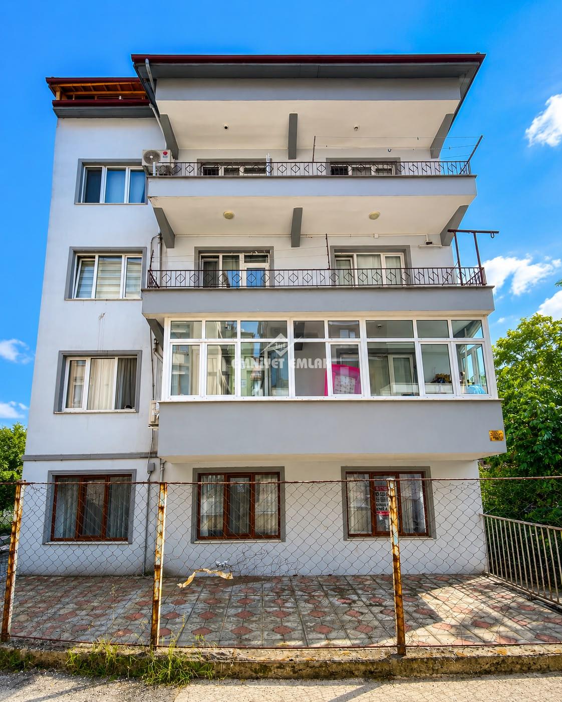 KDZ EREĞLİ HATİP SOKAKTA 2+1 EBEVEYN BANYOLU SATILIK DAİRE