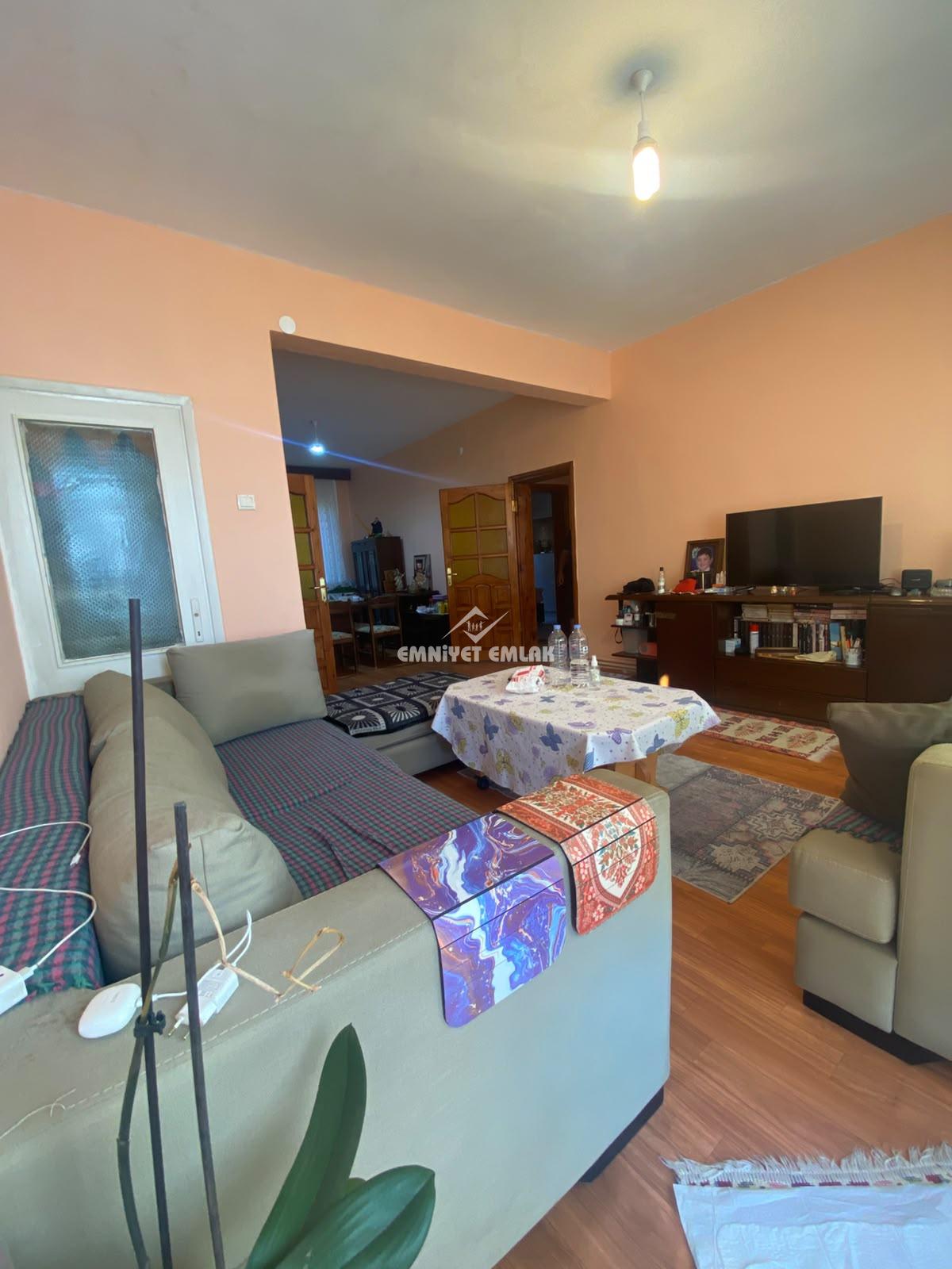 KDZ EREĞLİ KADITARLASI SALI PAZARI MEVKİİ 2+1 SATILIK DAİRE