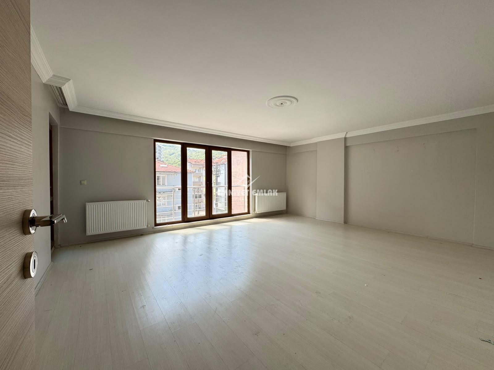 KDZ EREĞLİ KEPEZ MAHALLESİ ANAYOLA YAKIN  EBEVEYN BANYOLU 3+1 KİRALIK DAİRE