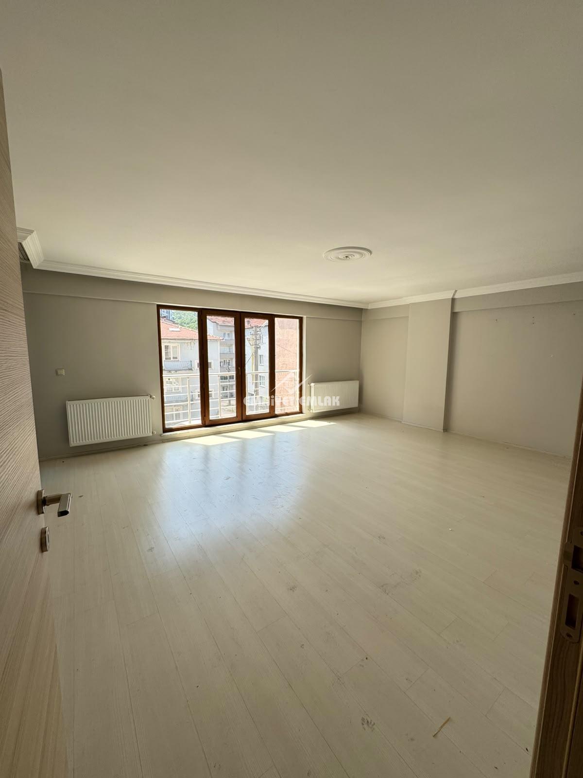 KDZ EREĞLİ KEPEZ MAHALLESİ ANAYOLA YAKIN  EBEVEYN BANYOLU 3+1 KİRALIK DAİRE