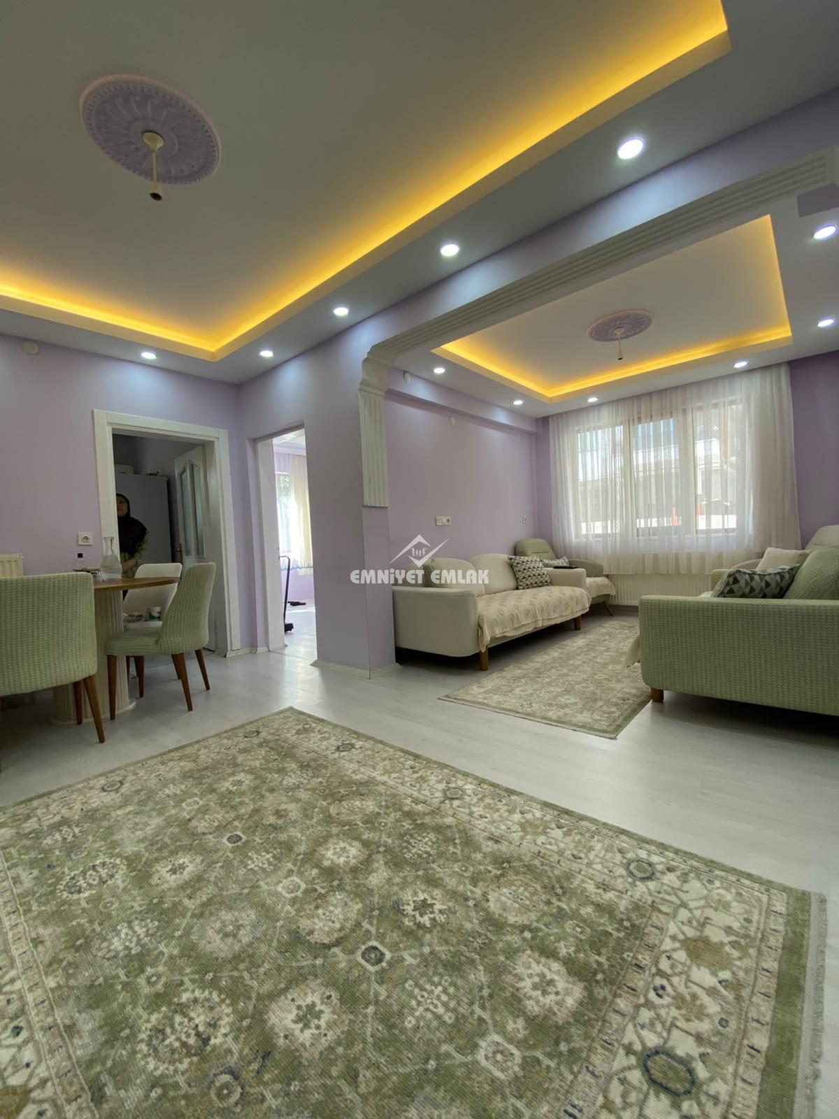 KDZ EREĞLİ HATİP SOKAKTA 2+1 EBEVEYN BANYOLU SATILIK DAİRE