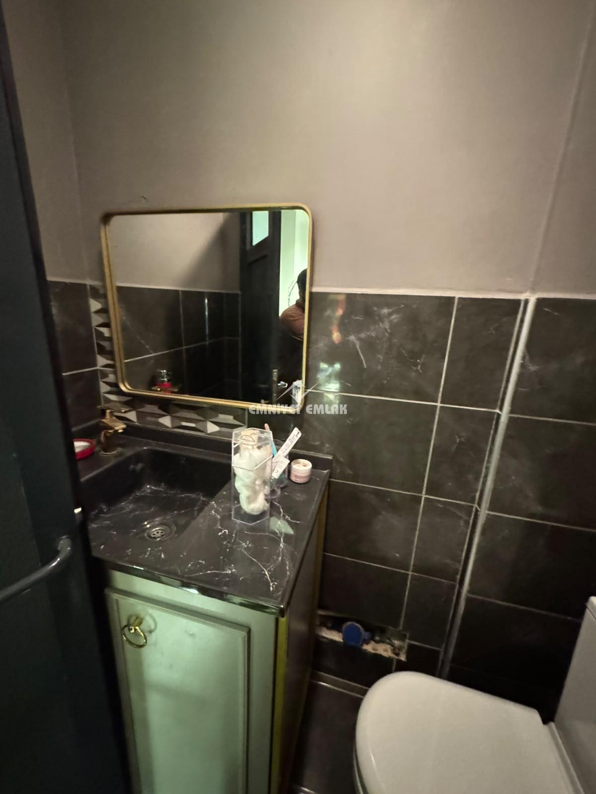 KDZ EREĞLİ İSTANBUL YOL AYRIMINDA DEVREN KİRALIK DÜKKAN