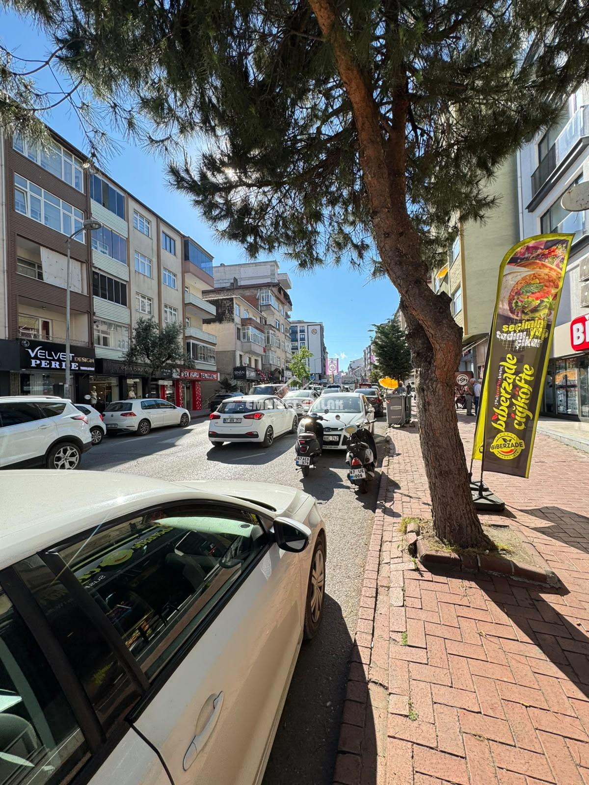 KDZ EREĞLİ İSTANBUL YOL AYRIMINDA DEVREN KİRALIK DÜKKAN