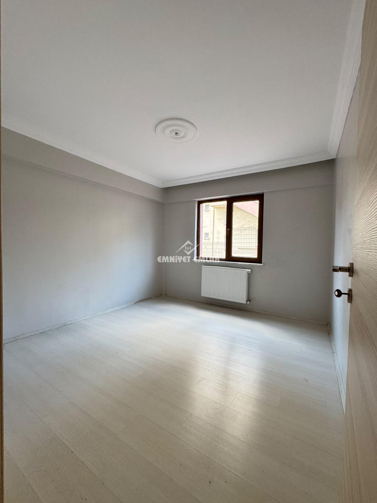 KDZ EREĞLİ KEPEZ MAHALLESİ ANAYOLA YAKIN  EBEVEYN BANYOLU 3+1 KİRALIK DAİRE