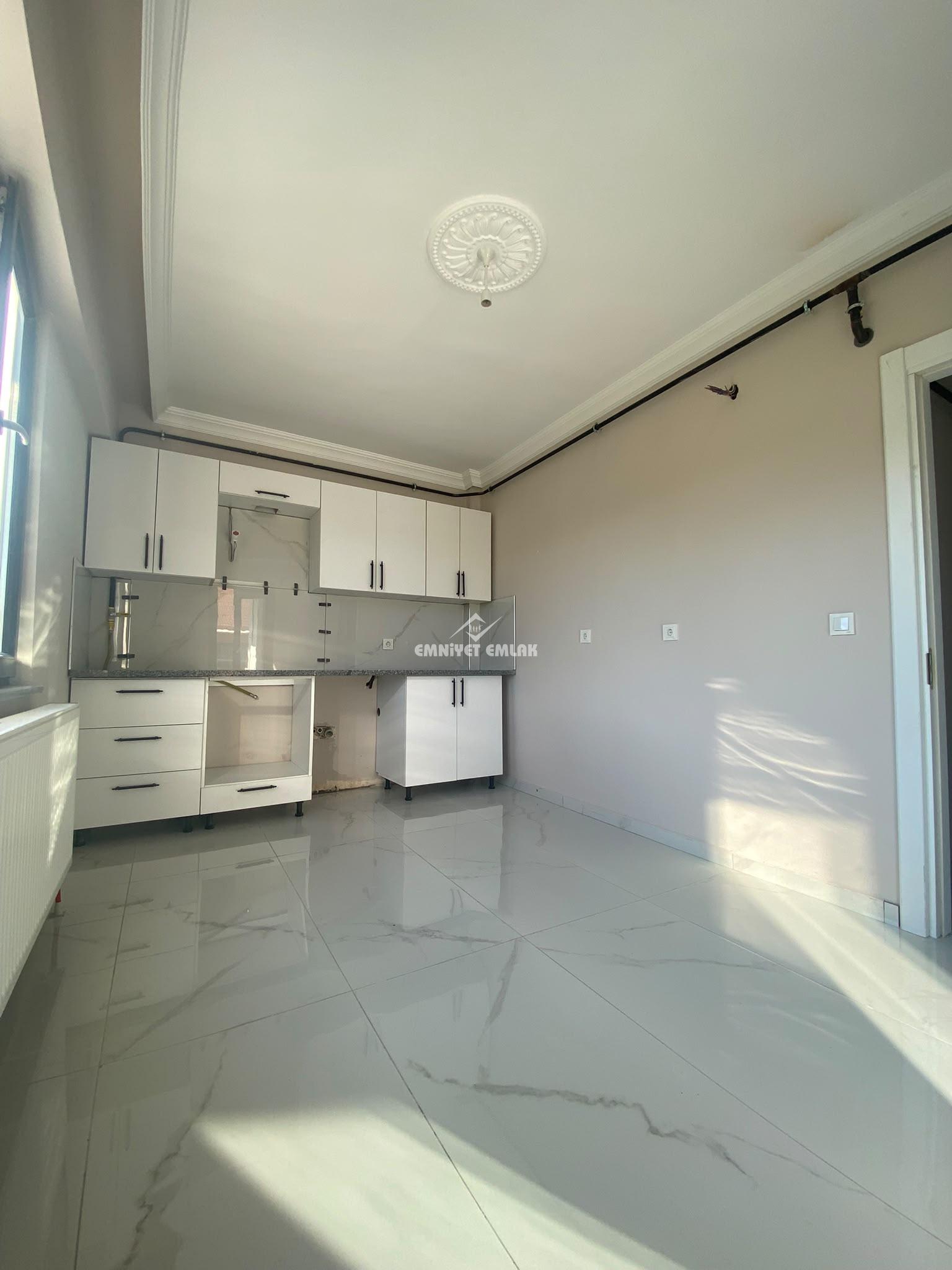 KDZ EREĞLİ KEPEZ MH ANAYOL ÜZERİNDE 2+1 EBEVEYN BANYOLU KİRALIK SIFIR DAİRE