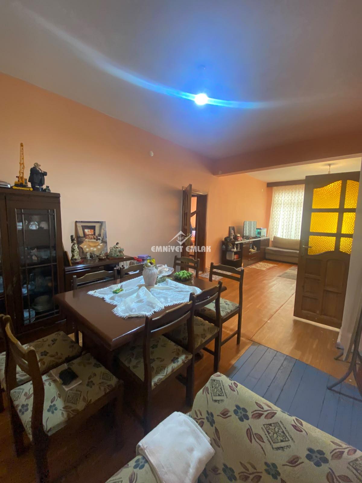 KDZ EREĞLİ KADITARLASI SALI PAZARI MEVKİİ 2+1 SATILIK DAİRE