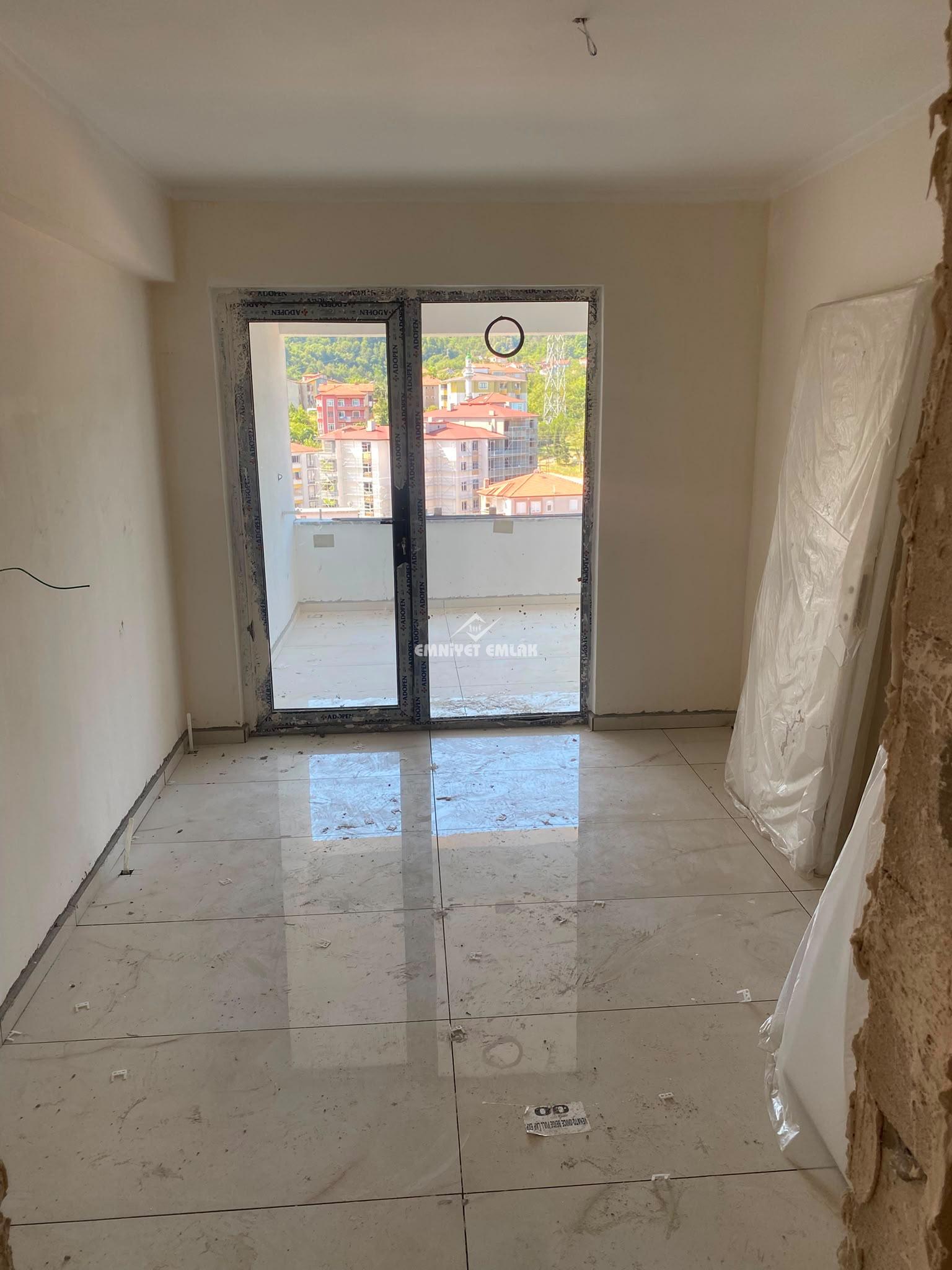 KEPEZ MAHALLESİ ANAYOLA YAKIN 3+1 SATILIK SIFIR DAİRE