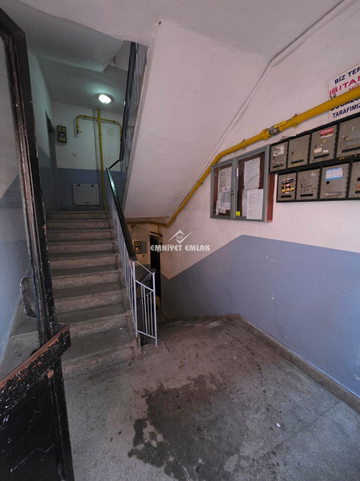 KDZ EREĞLİ KIŞLA MH. GÜZELYUVA LOJMANLARINDA 3+1 SATILIK DAİRE
