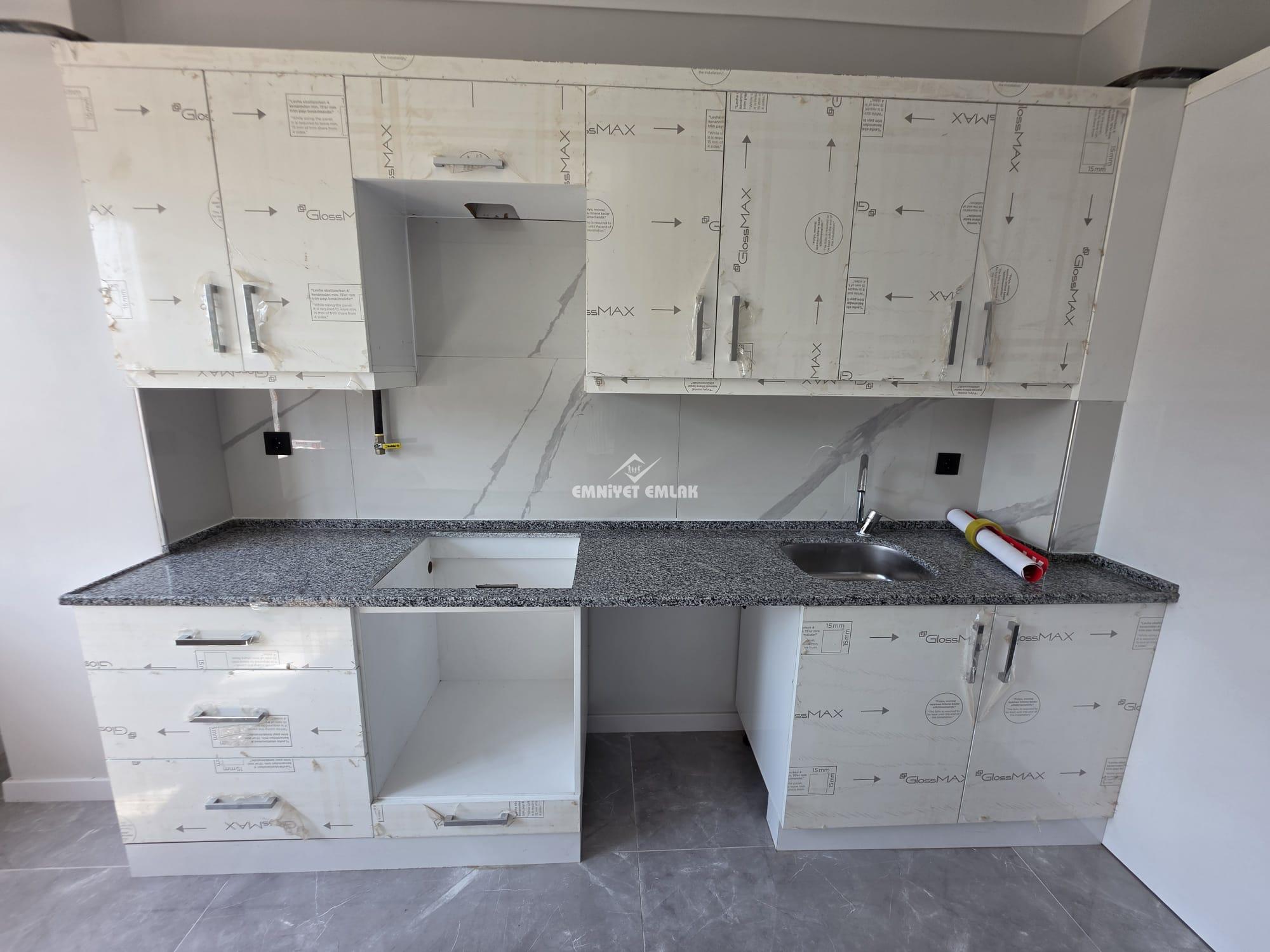 KDZ EREĞLİ SOLAK YOL AYRIMI ANAYOLA YAKIN 2+1 SIFIR KİRALIK DAİRE