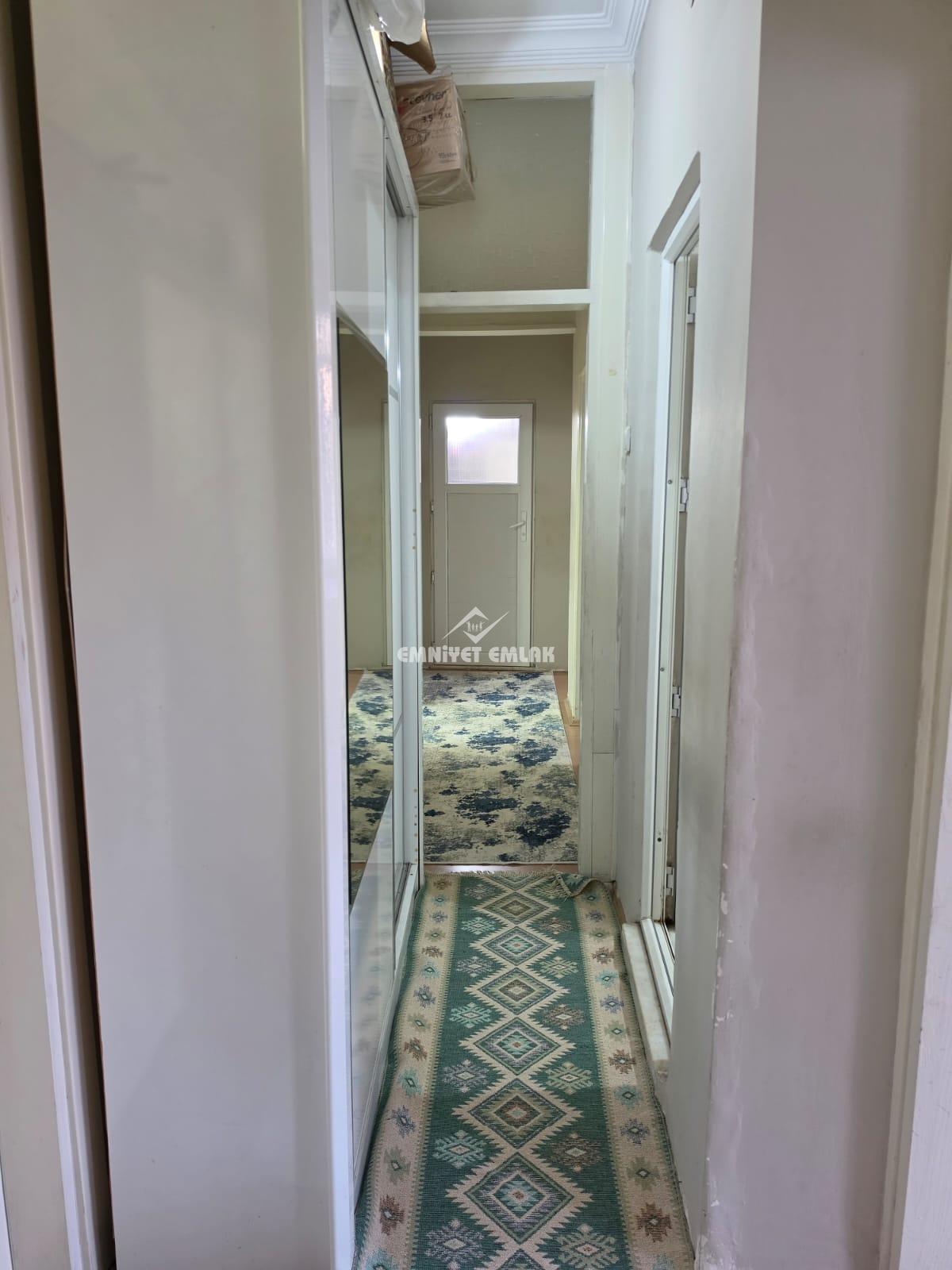KDZ EREĞLİ KIŞLA MH. GÜZELYUVA LOJMANLARINDA 3+1 SATILIK DAİRE