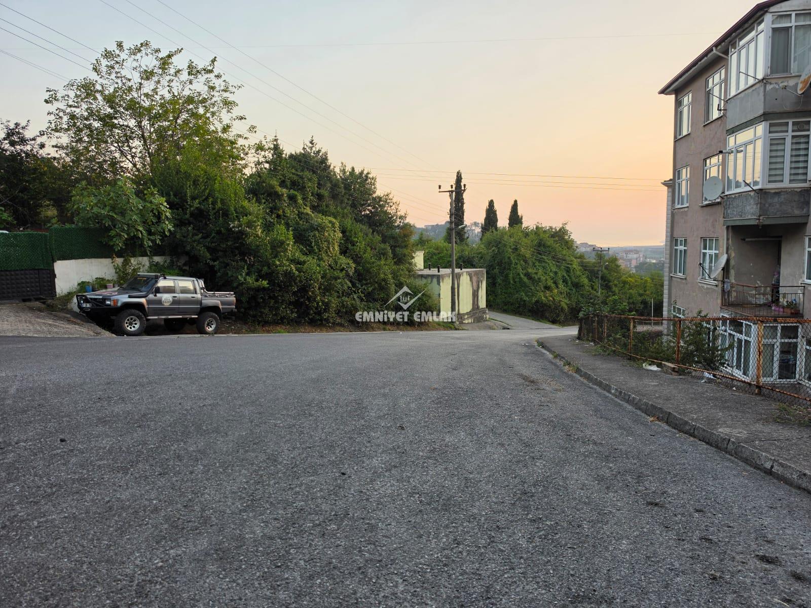 KDZ EREĞLİ KIŞLA MH. GÜZELYUVA LOJMANLARINDA 3+1 SATILIK DAİRE