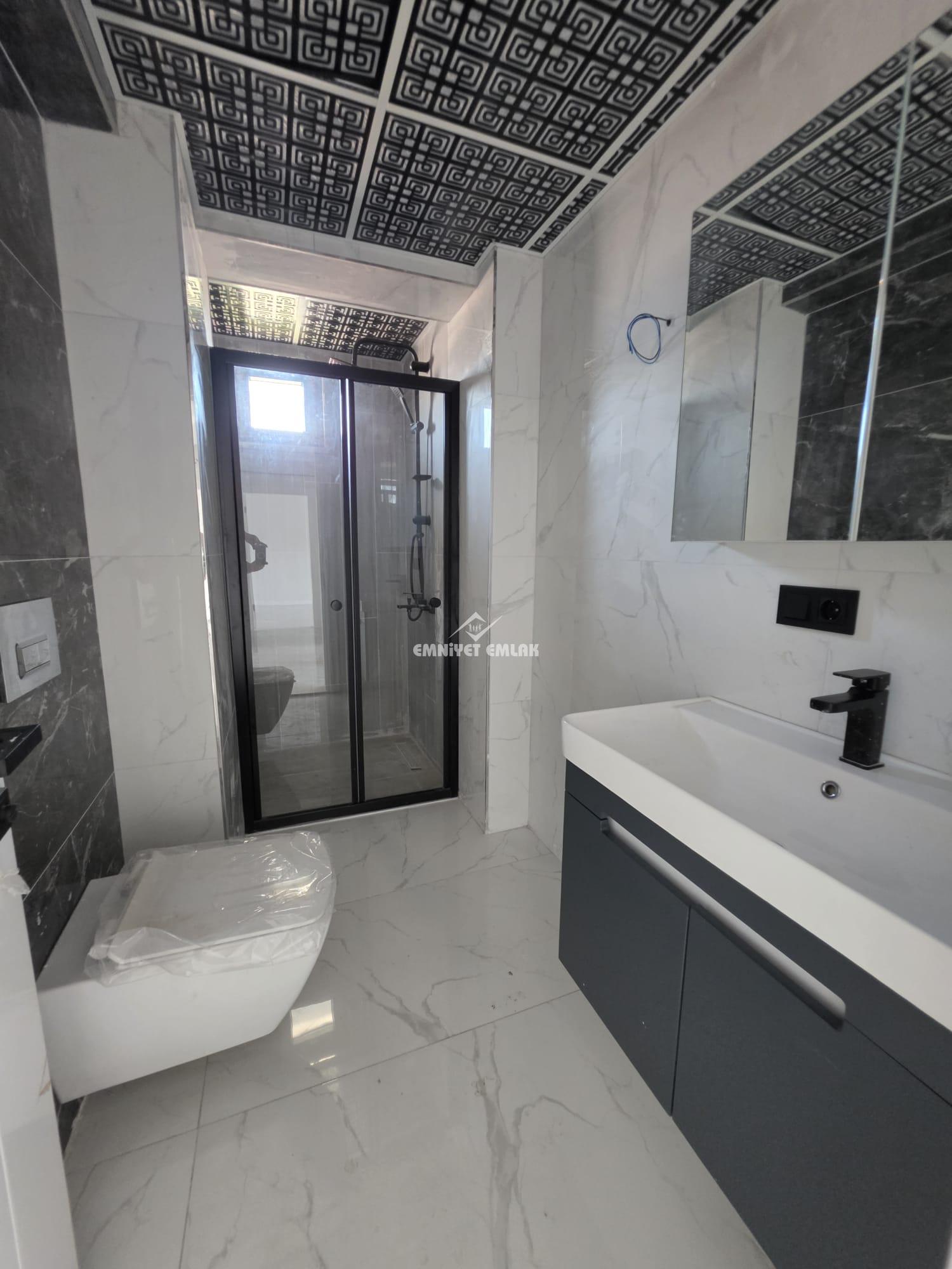 KDZ EREĞLİ SOLAK YOL AYRIMI ANAYOLA YAKIN 2+1 SIFIR KİRALIK DAİRE