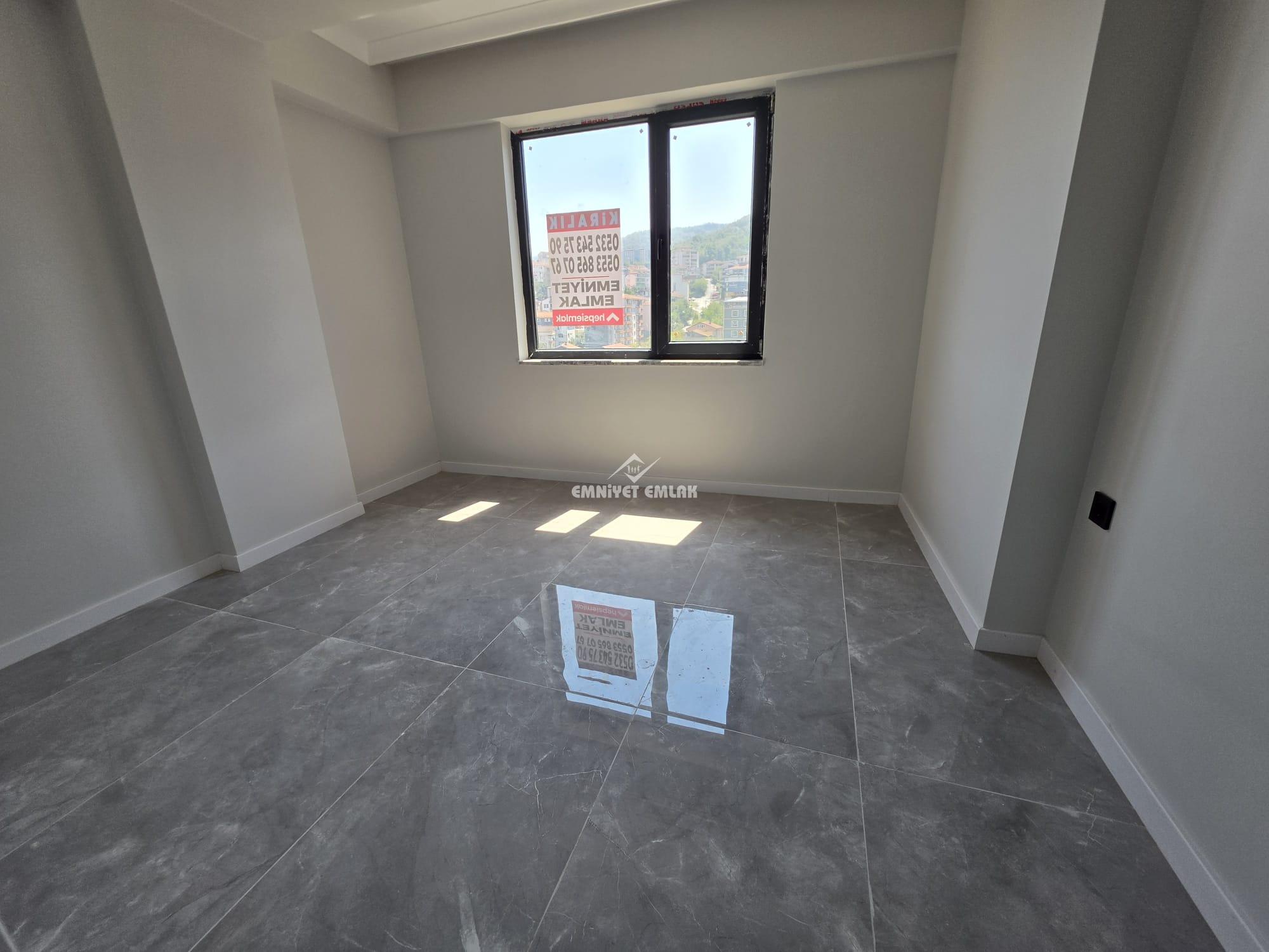 KDZ EREĞLİ SOLAK YOL AYRIMI ANAYOLA YAKIN 2+1 SIFIR KİRALIK DAİRE