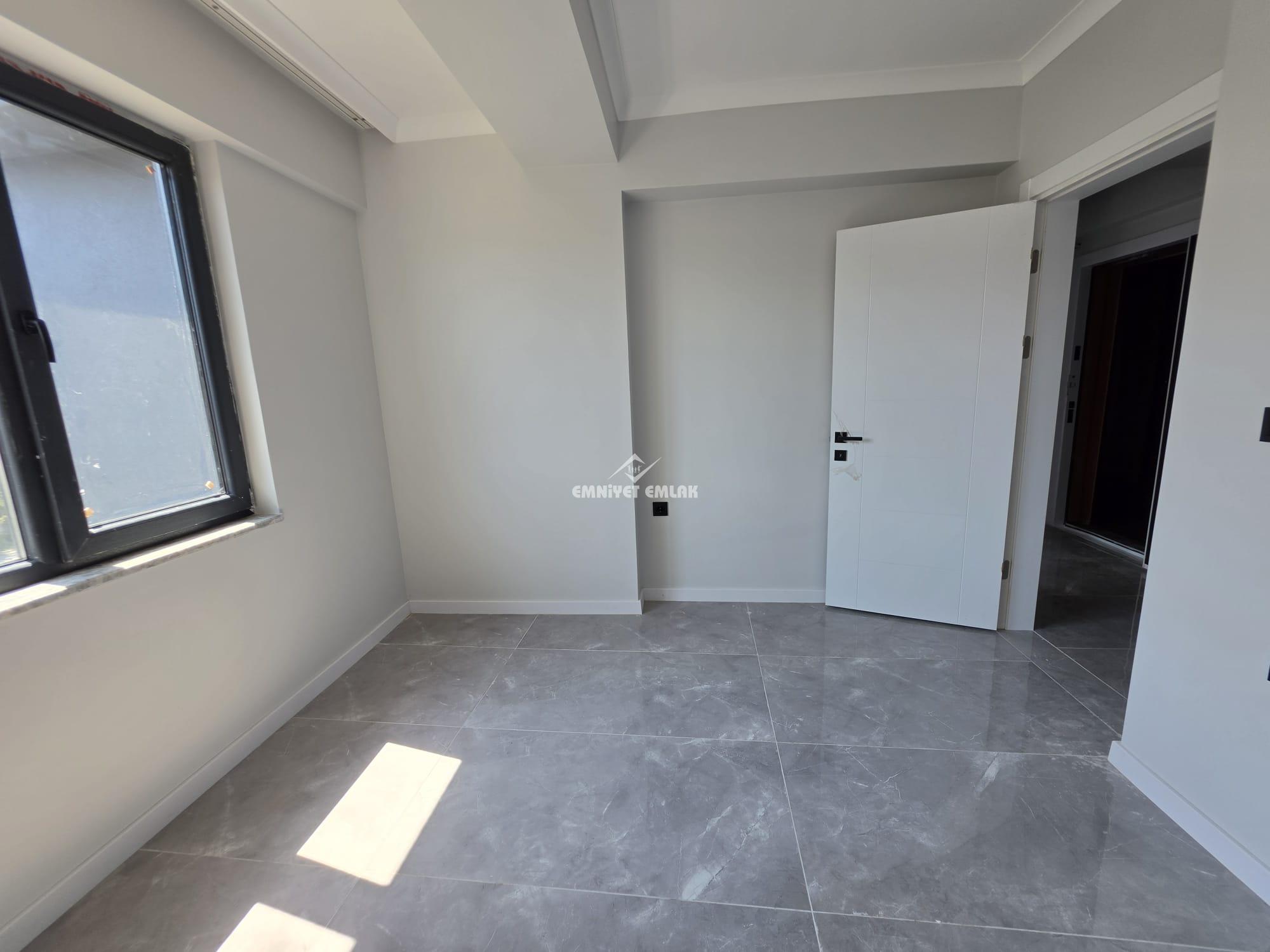 KDZ EREĞLİ SOLAK YOL AYRIMI ANAYOLA YAKIN 2+1 SIFIR KİRALIK DAİRE