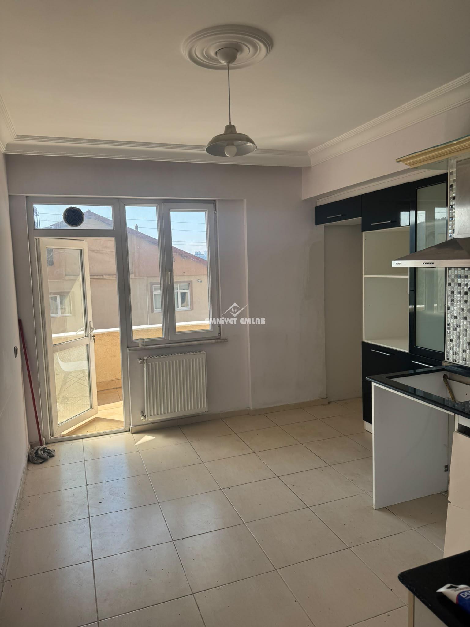 KDZ EREĞLİ KEPEZ MH. DENİZCİLİK FAKÜLTESİNE YAKIN 3+1 KİRALIK DAİRE