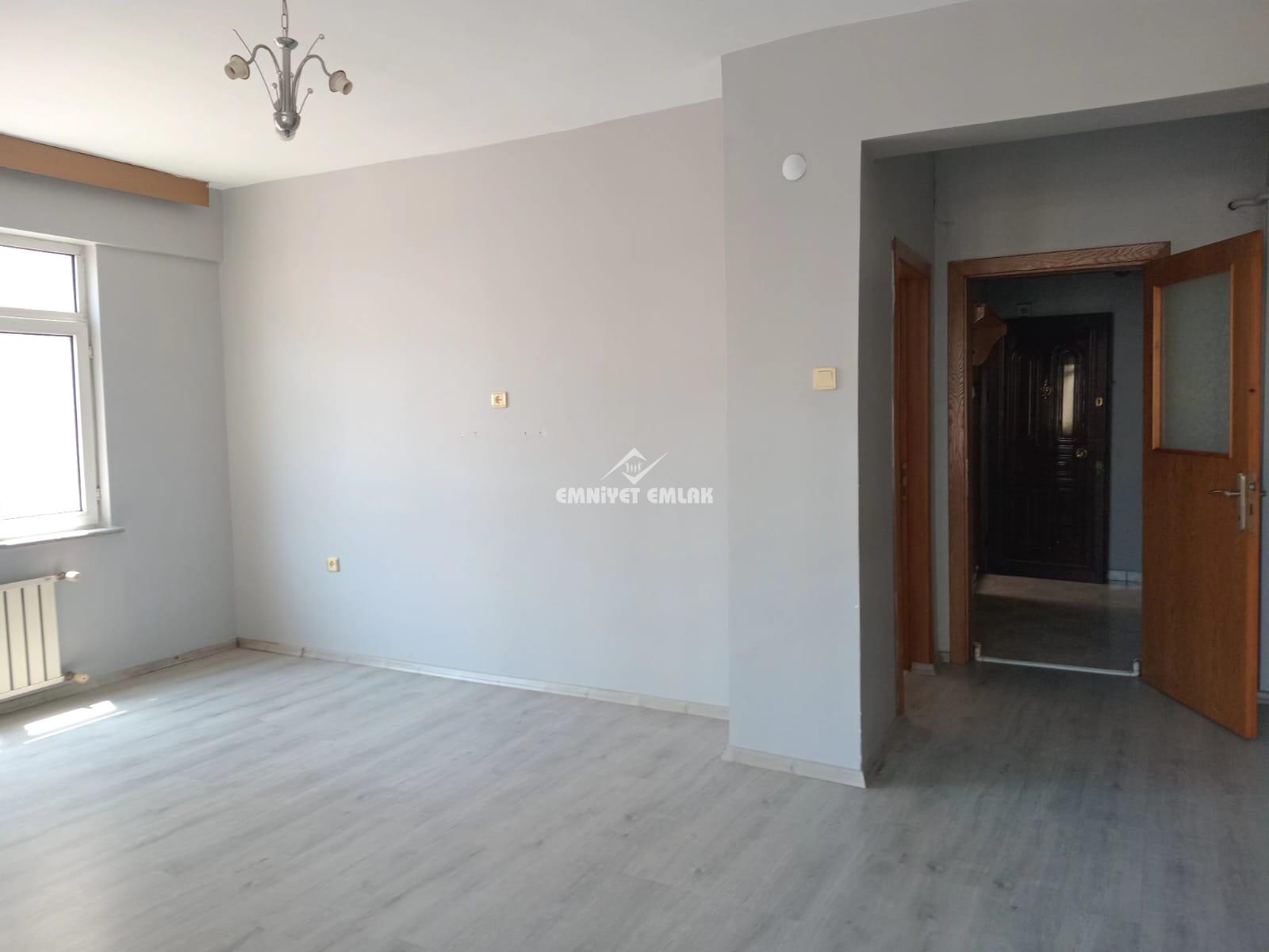 KDZ EREĞLİ ERDEMİR CADDESİNDE 2+1 SATILIK DAİRE