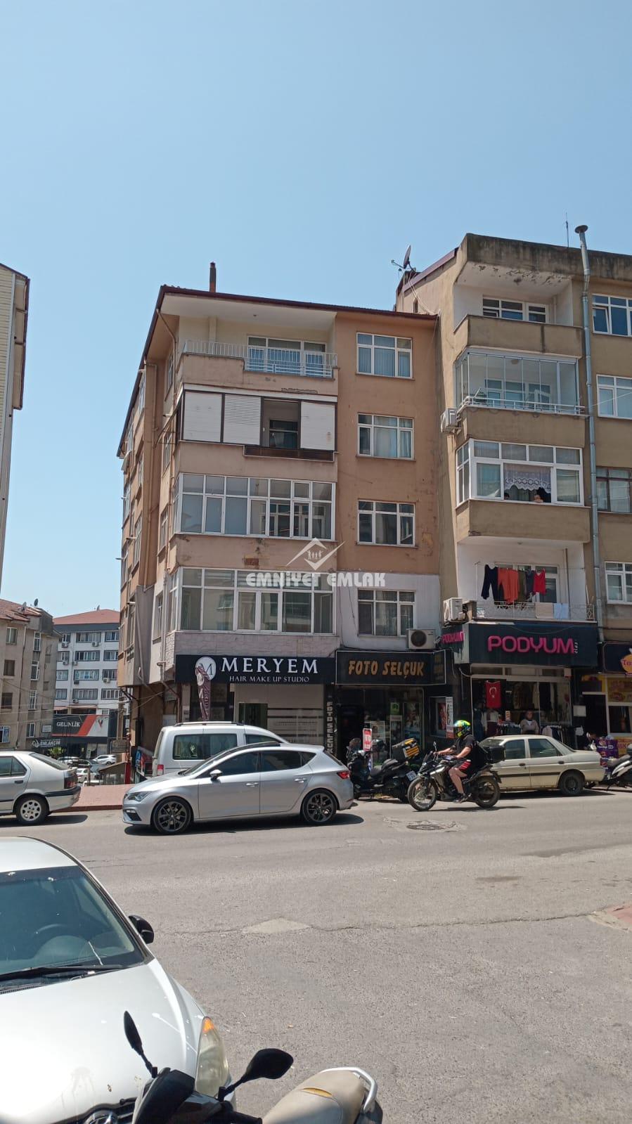 KDZ EREĞLİ ERDEMİR CADDESİNDE 2+1 SATILIK DAİRE