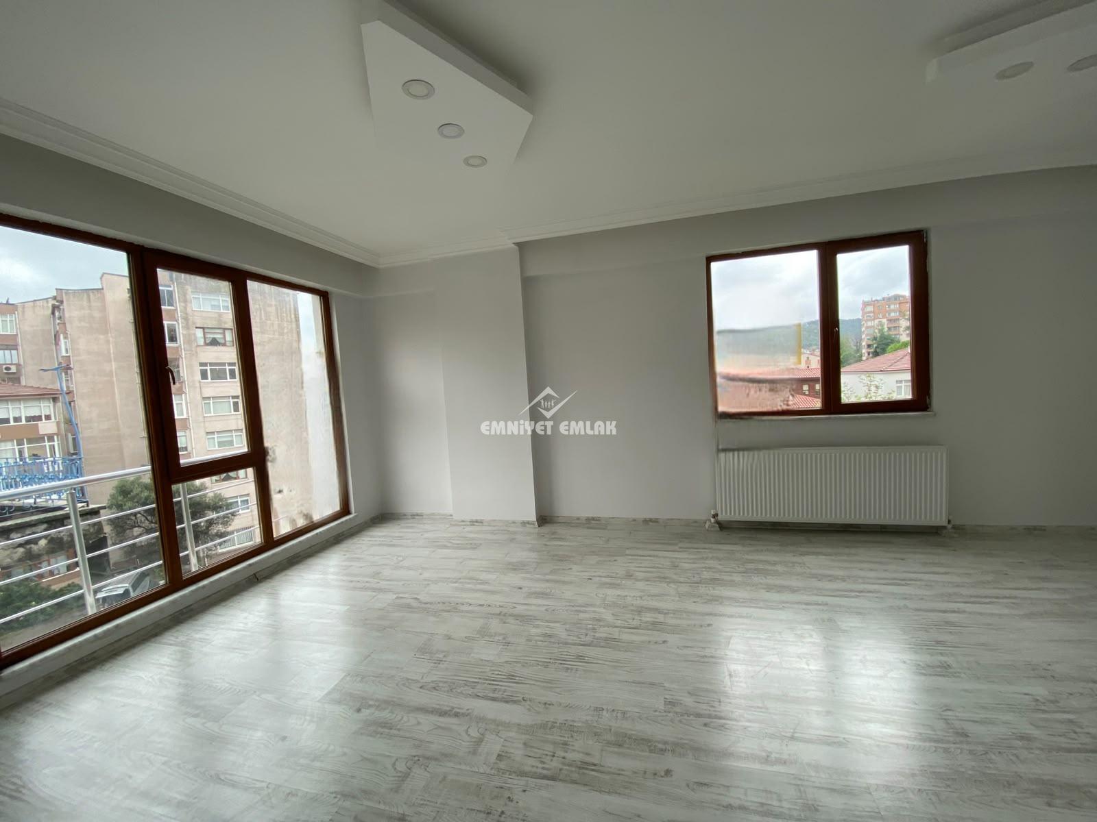 KDZ EREĞLİ SAHİLE 1 DK YÜRÜME MESAFESİNDE 3+1 EBEVEYN BANYOLU KİRALIK DAİRE