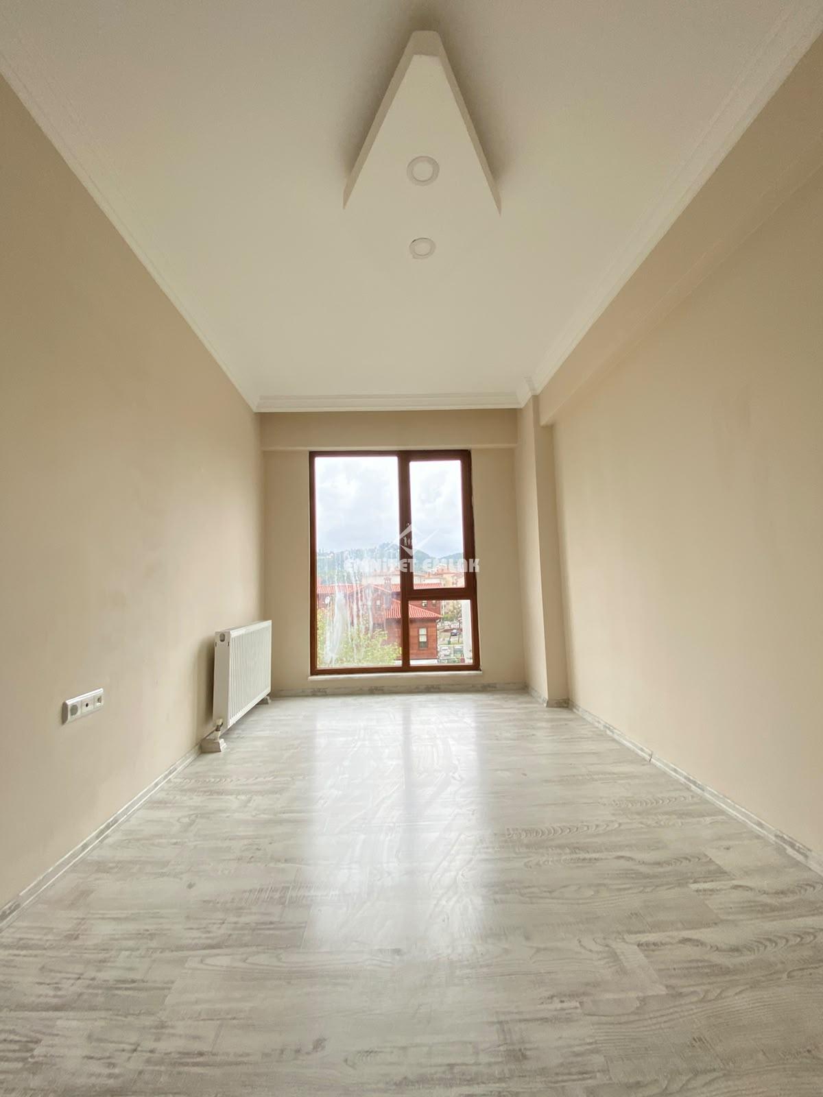 KDZ EREĞLİ SAHİLE 1 DK YÜRÜME MESAFESİNDE 3+1 EBEVEYN BANYOLU KİRALIK DAİRE