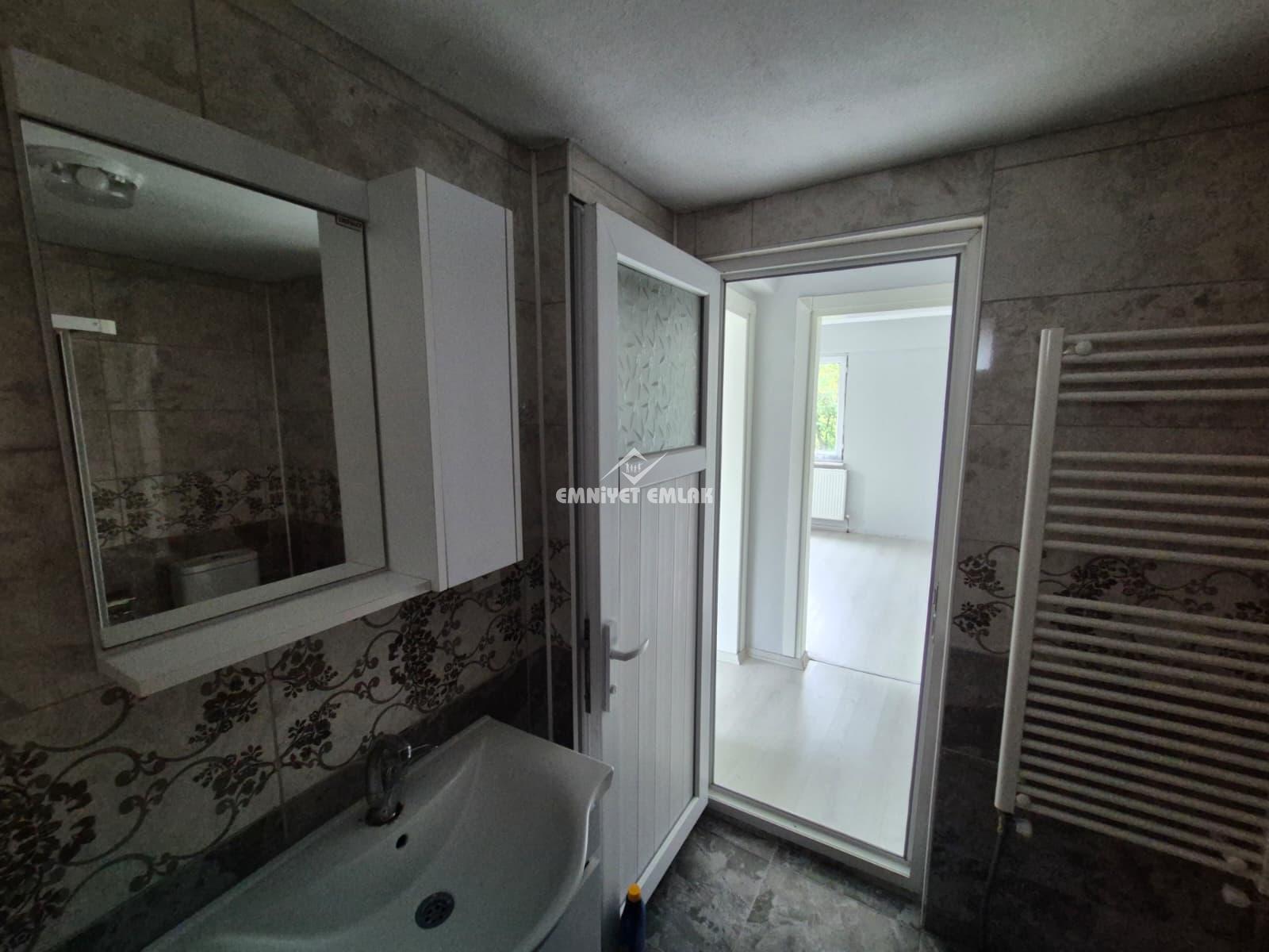 KEPEZ MAHALLESİ SOLAK YOL AYRIMINDA 3+1 KİRALIK DAİRE