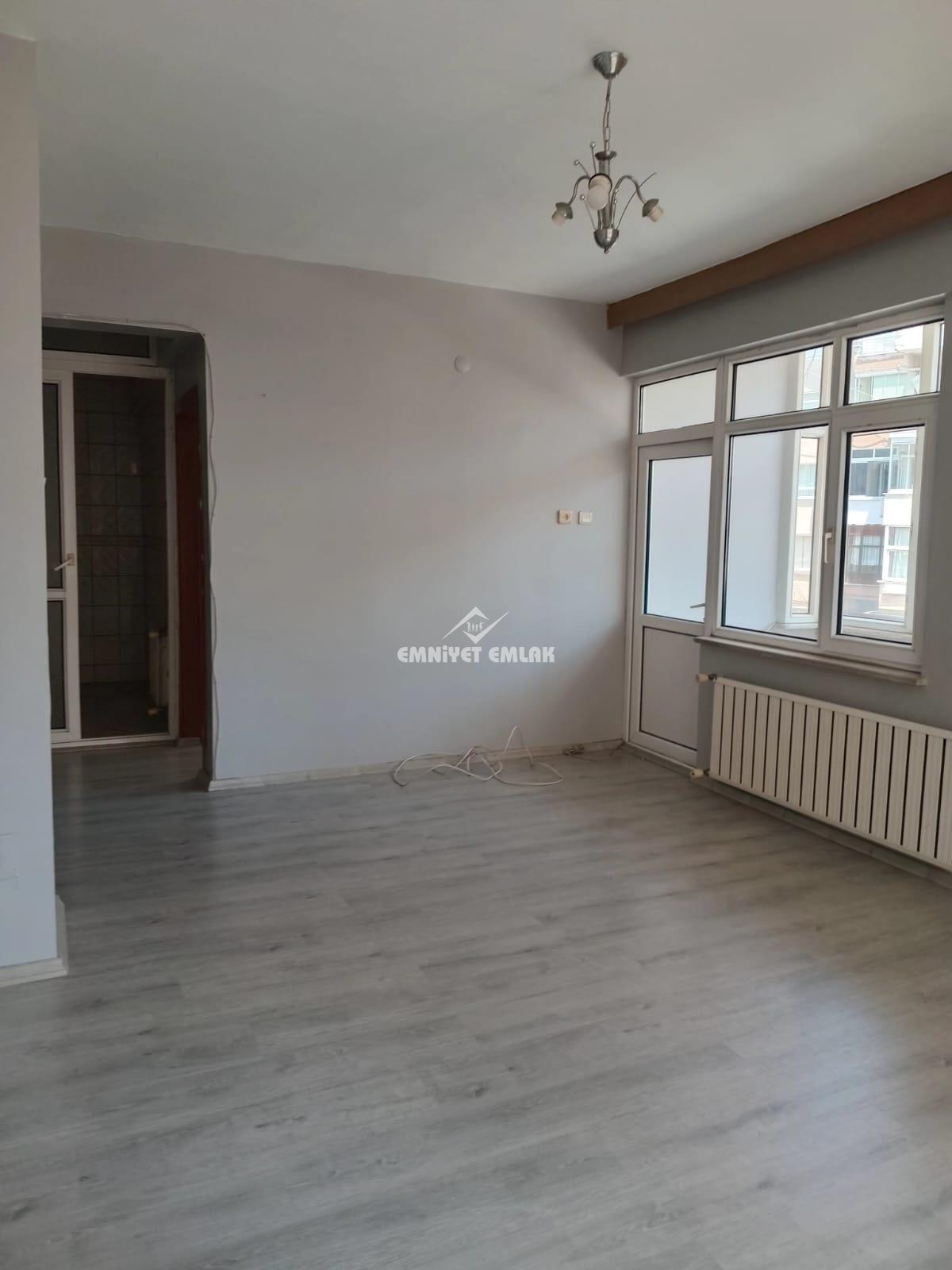 KDZ EREĞLİ ERDEMİR CADDESİNDE 2+1 SATILIK DAİRE