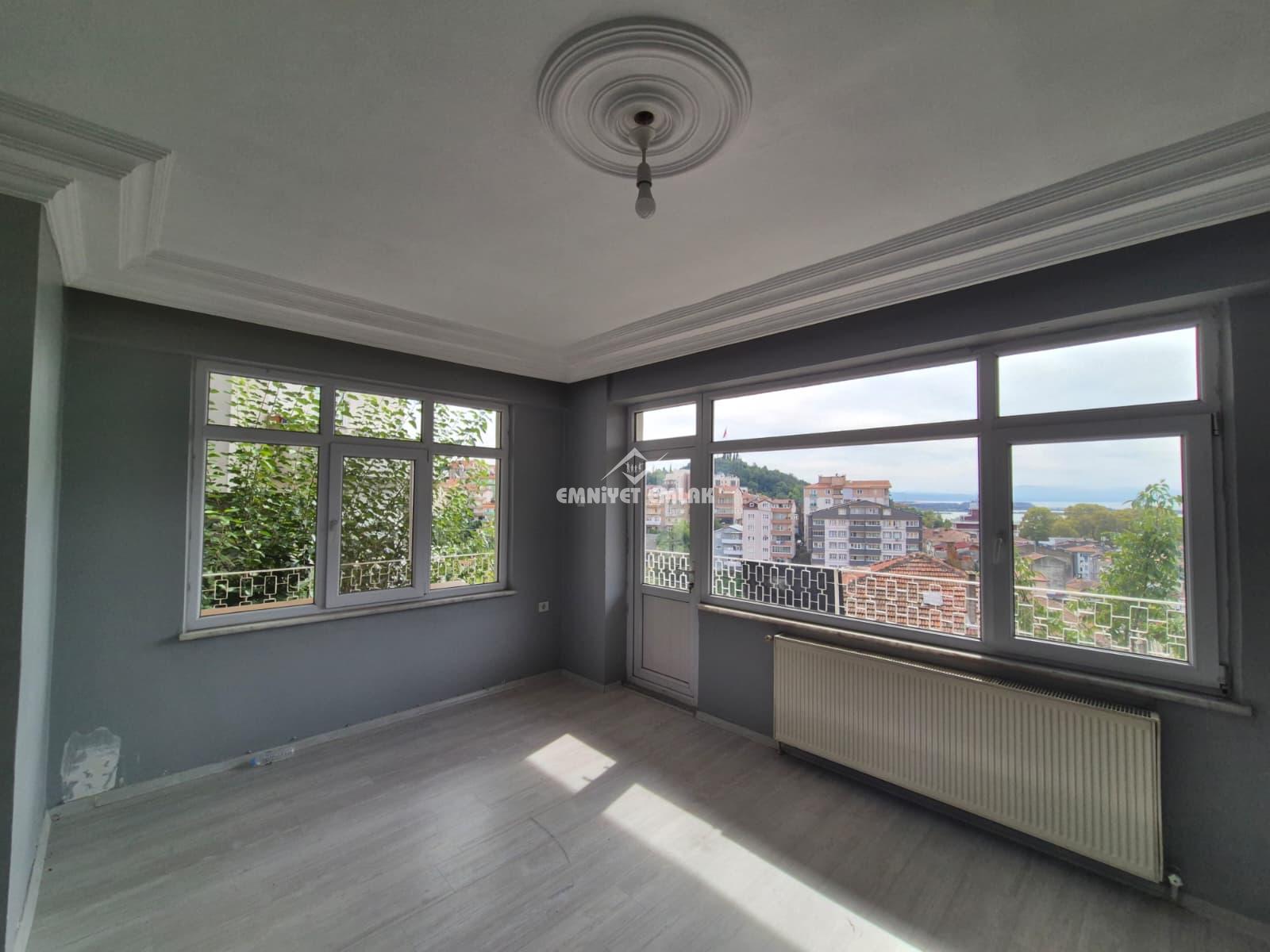 KDZ EREĞLİ ÇARŞI MERKEZDE 3+1 DENİZ MANZARALI KİRALIK DAİRE
