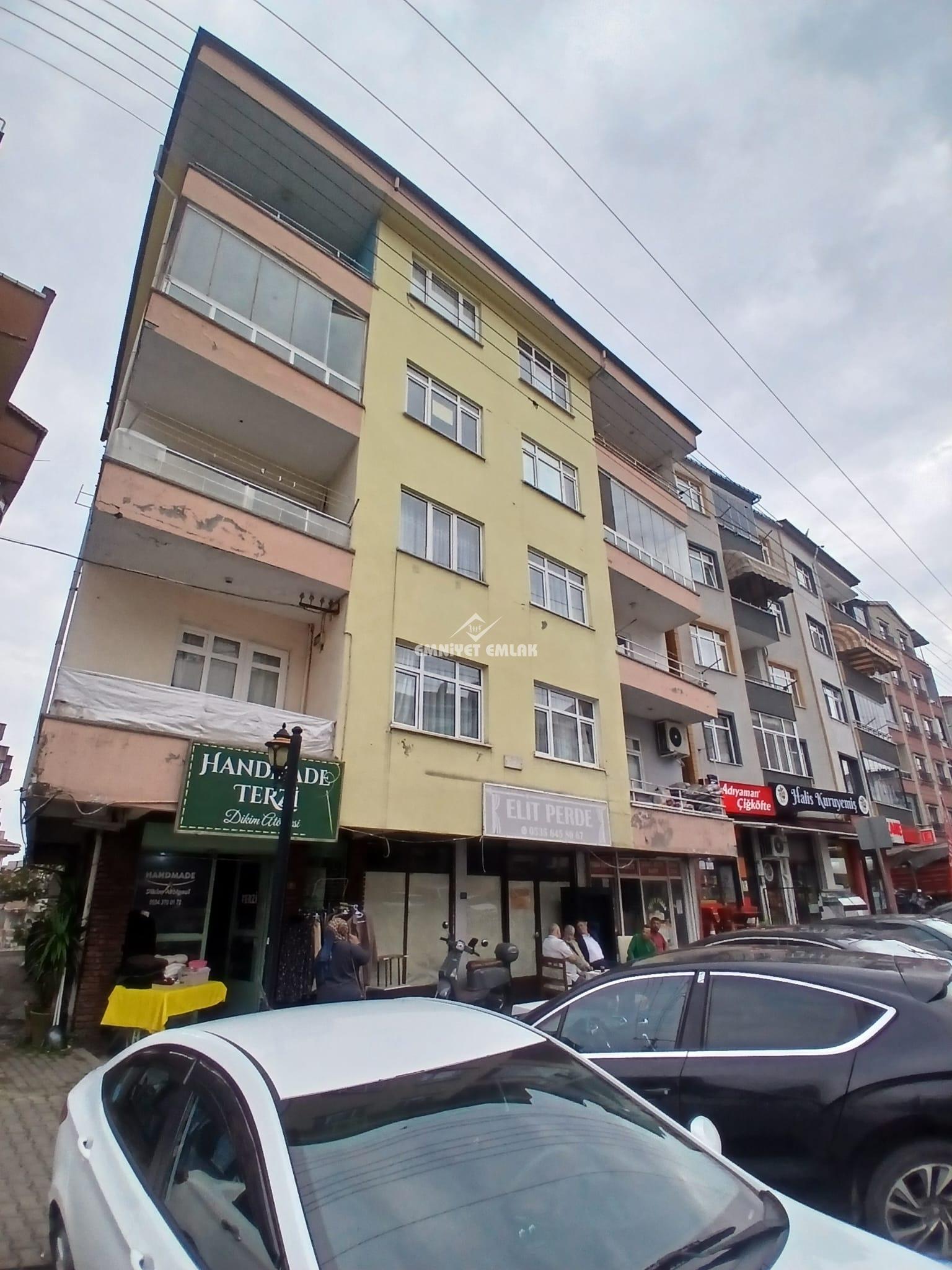 HATİP SOKAKTA KİRALIK DUBLEX DAİRE
