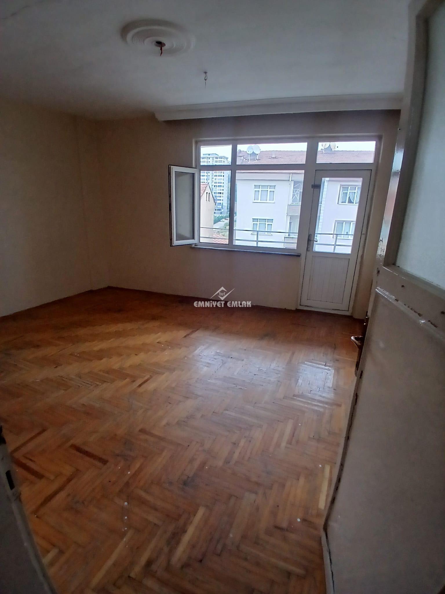 HATİP SOKAKTA KİRALIK DUBLEX DAİRE