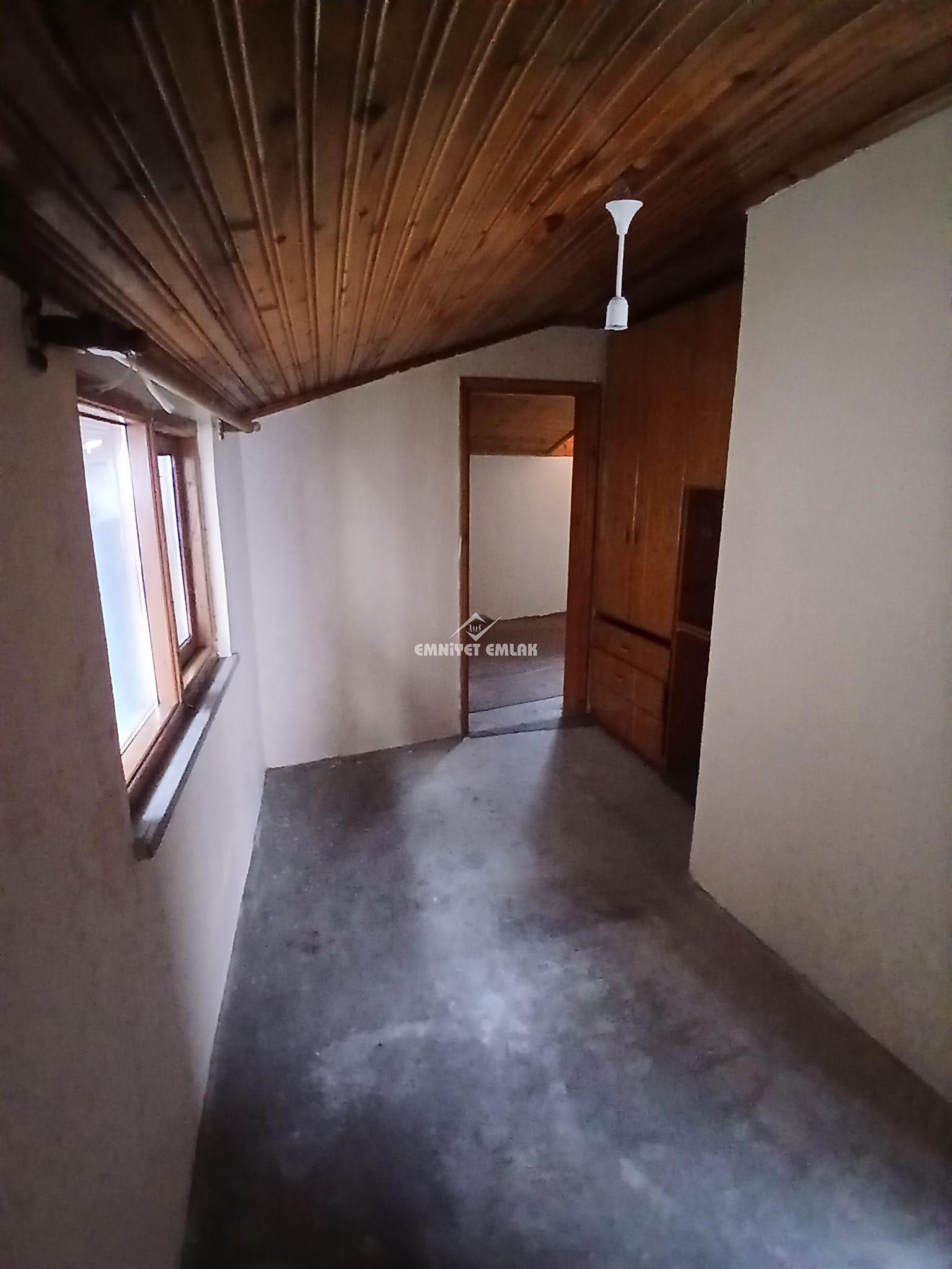 HATİP SOKAKTA KİRALIK DUBLEX DAİRE