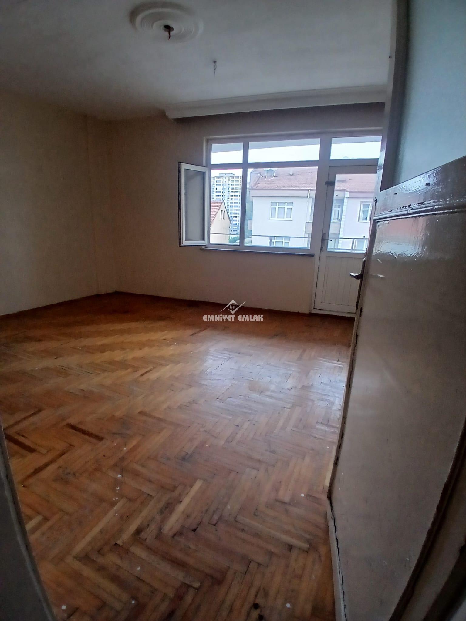 HATİP SOKAKTA KİRALIK DUBLEX DAİRE