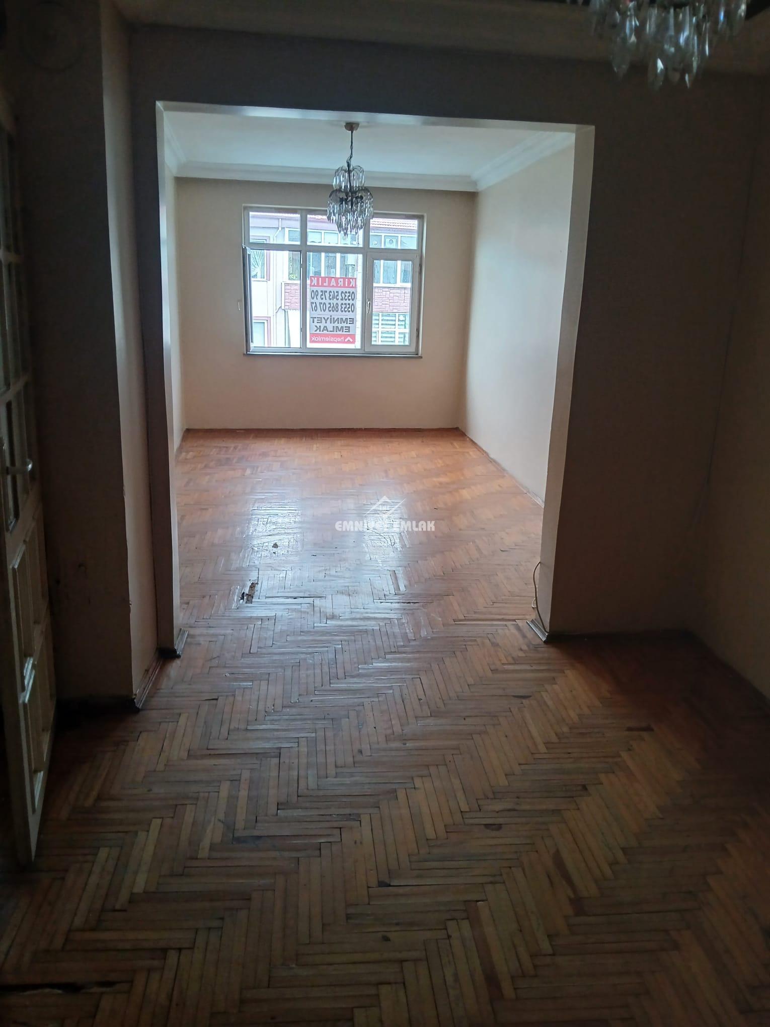 HATİP SOKAKTA KİRALIK DUBLEX DAİRE