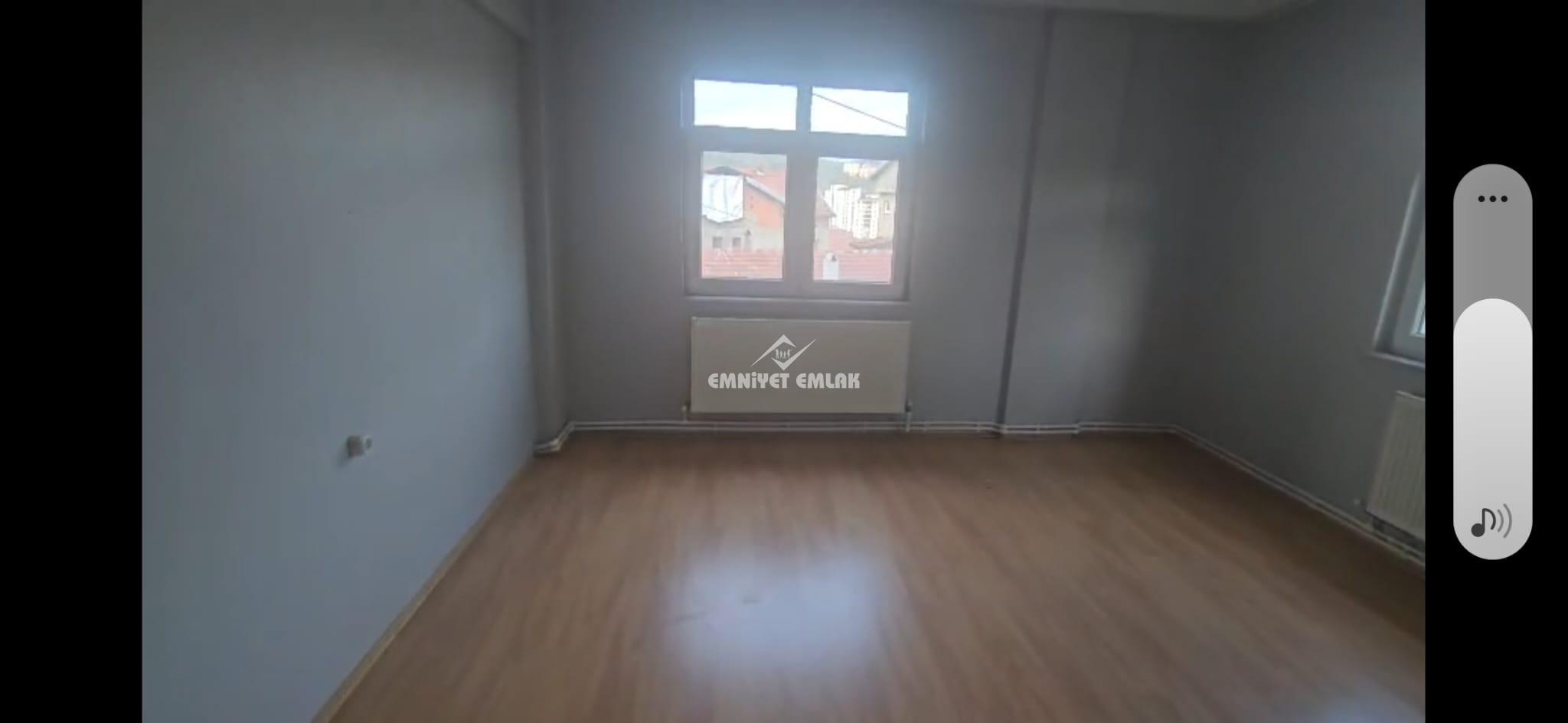 UZUNMEHMET CAMİ YANI KİRALIK 3+1 DAİRE